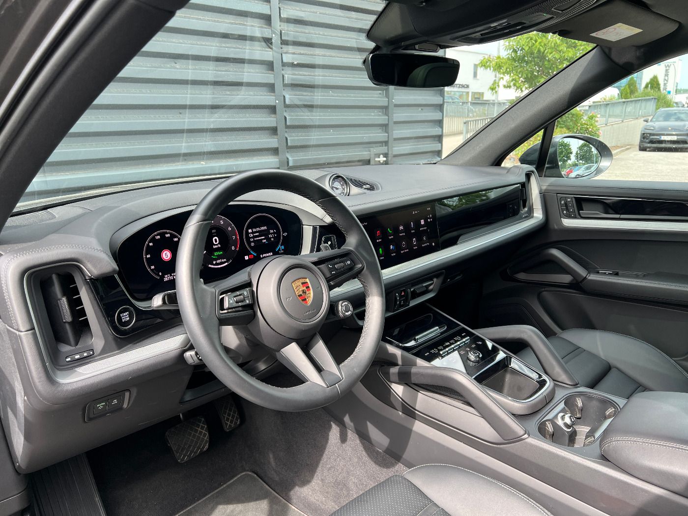 Porsche Cayenne E-Hybrid | Luftfederung | InnoDrive |