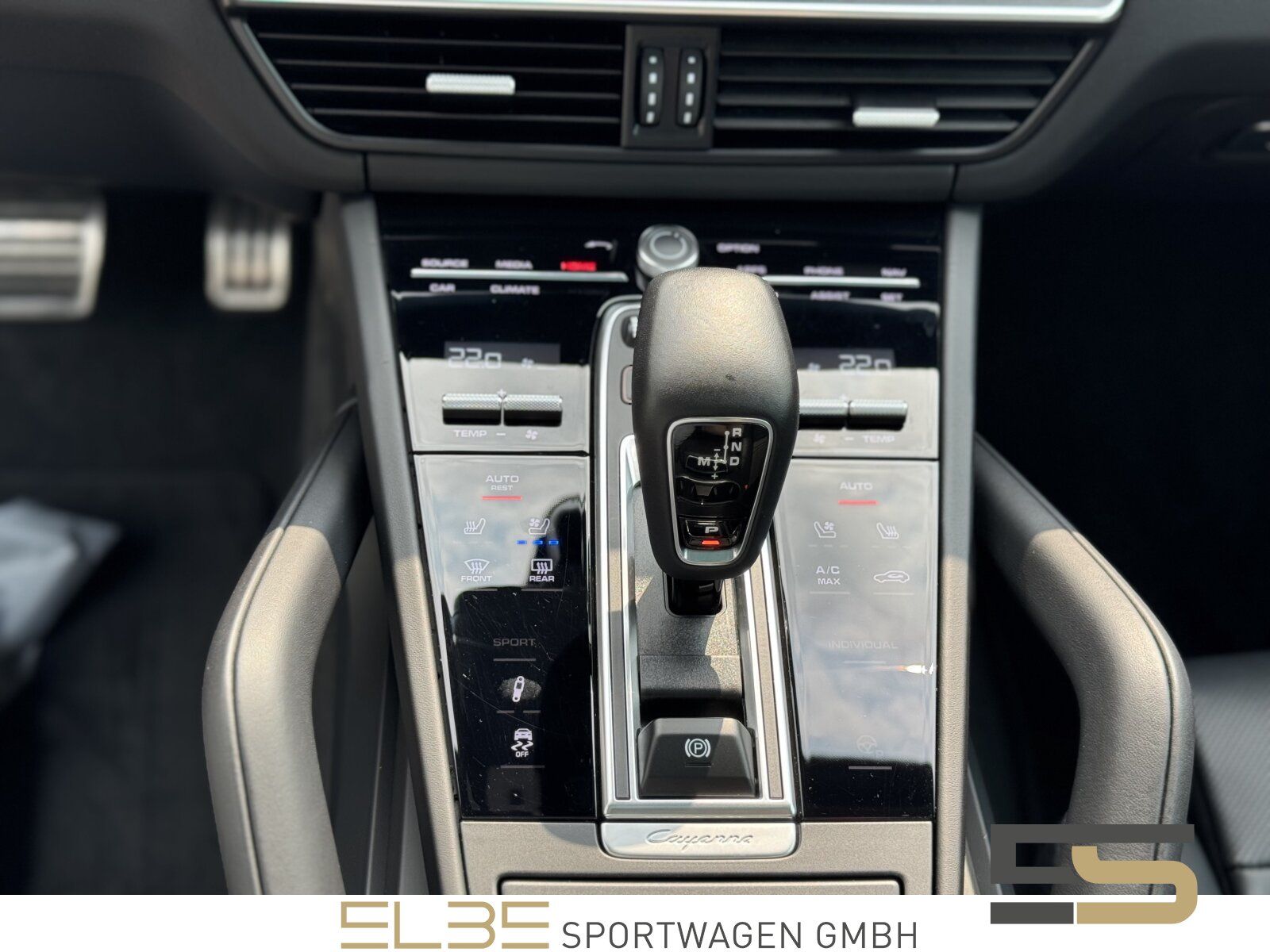 Porsche Cayenne GTS MATRIX PANO LUFT E-AHK BOSE 360° HUD