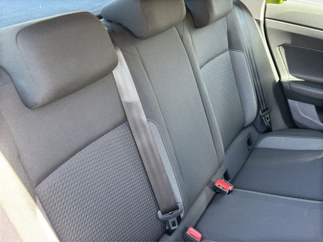 Volkswagen Taigo 1.0 TSI - Samsaru's Car Outlet
