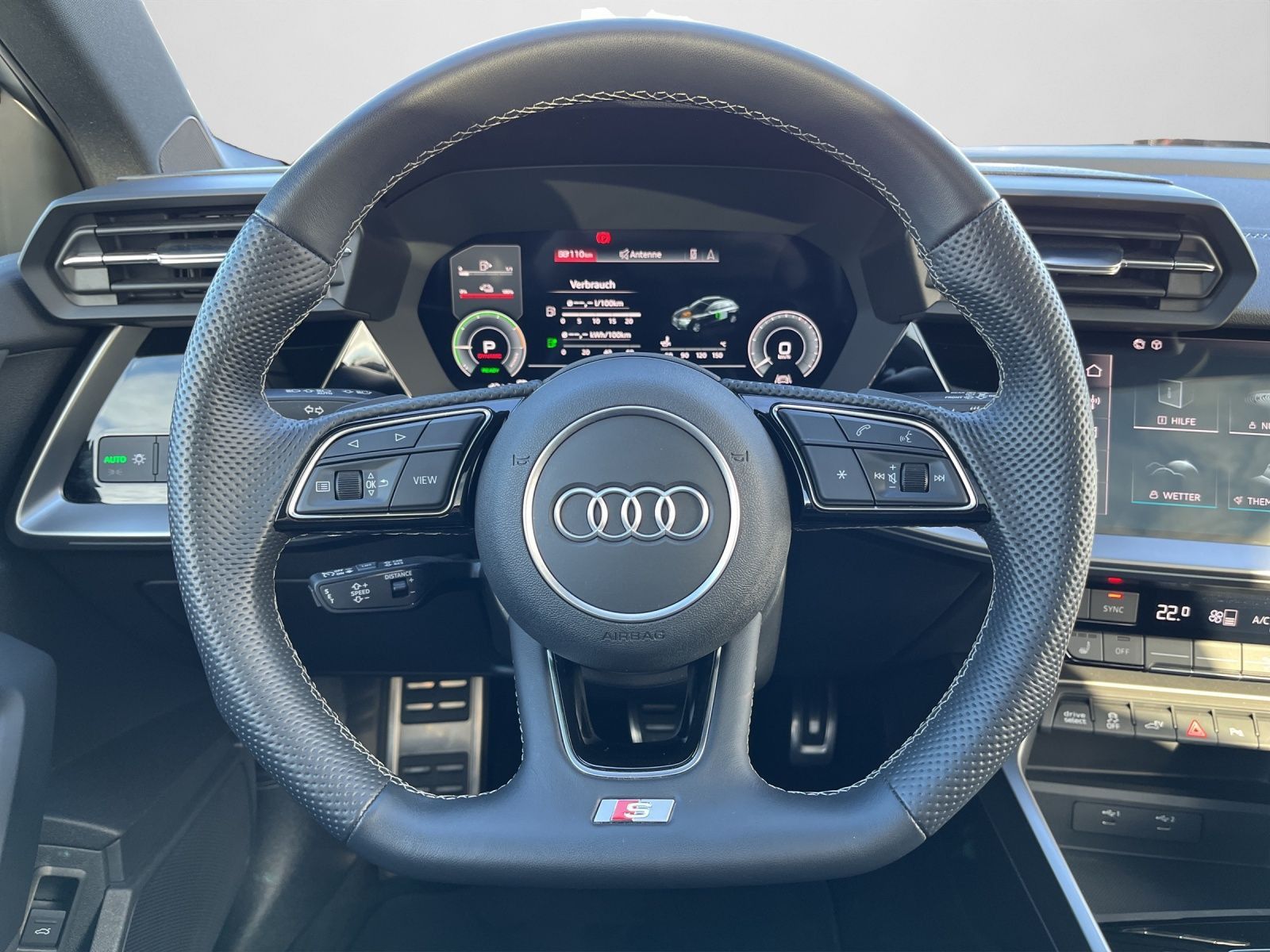 Audi A3 SportbackS line 45 TFSIe PANO SHZ KAM MMI 18"