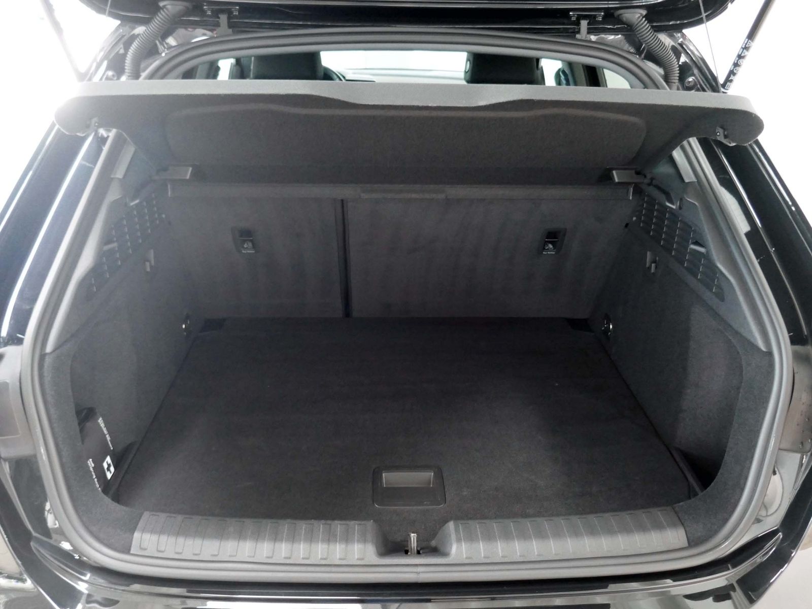 Audi A3 35 Spb. advanced 2.0 TDI | LED RFK Navi