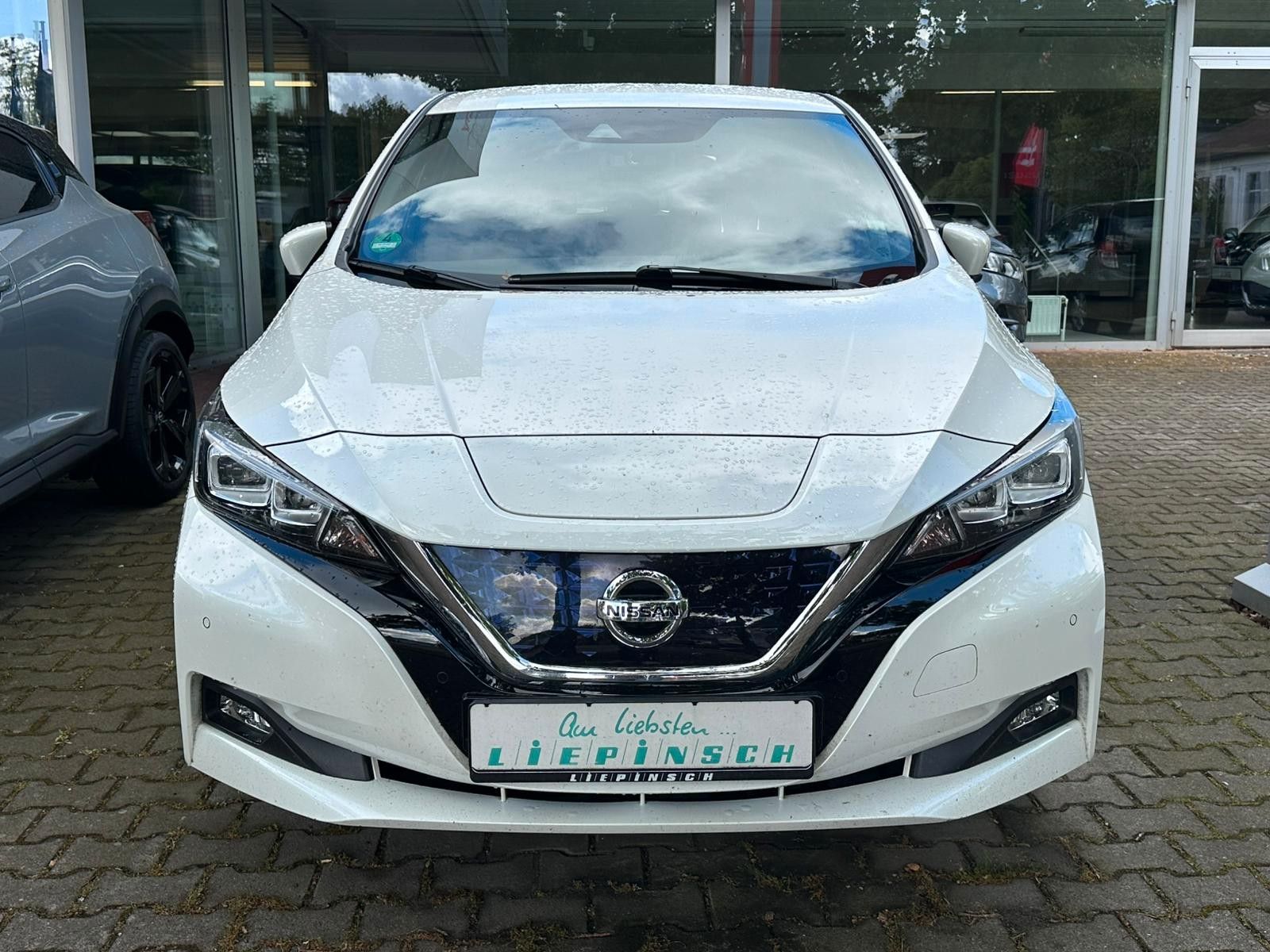 Nissan Leaf 62kw e+ Tekna - Samsaru's Car Outlet