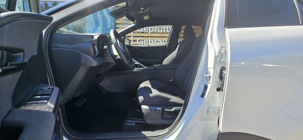 Toyota C-HR 2.0 Plug-in-Hybrid Teamplayer