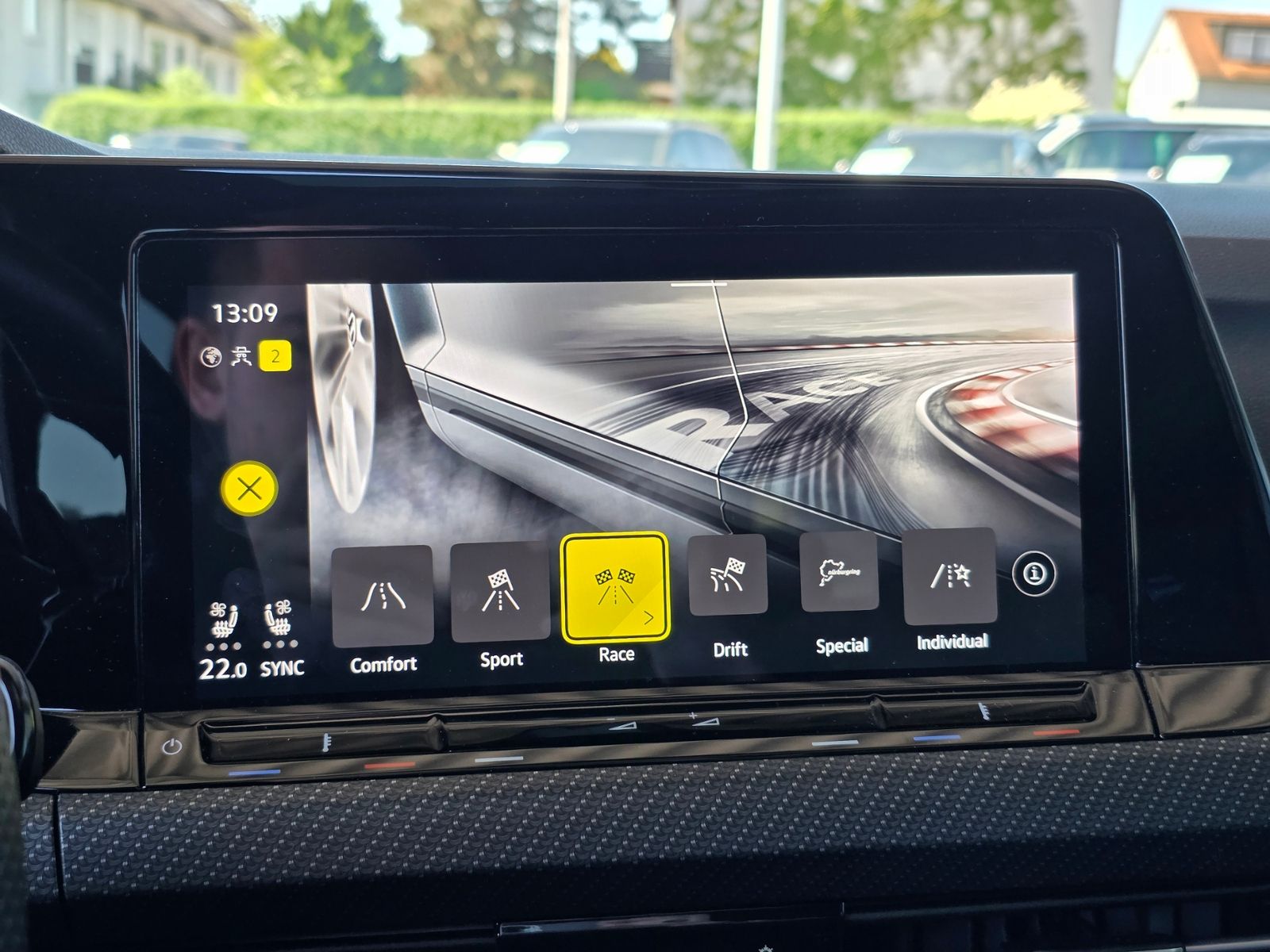 Volkswagen Golf VIII R 2.0 TSI DSG - Samsaru's Car Outlet