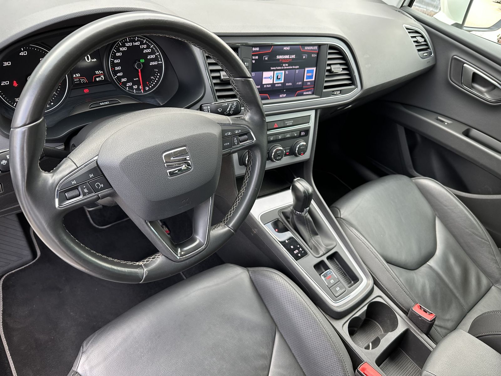Seat Leon SpB 2.0 TDI DSG Style - Samsaru's Car Outlet
