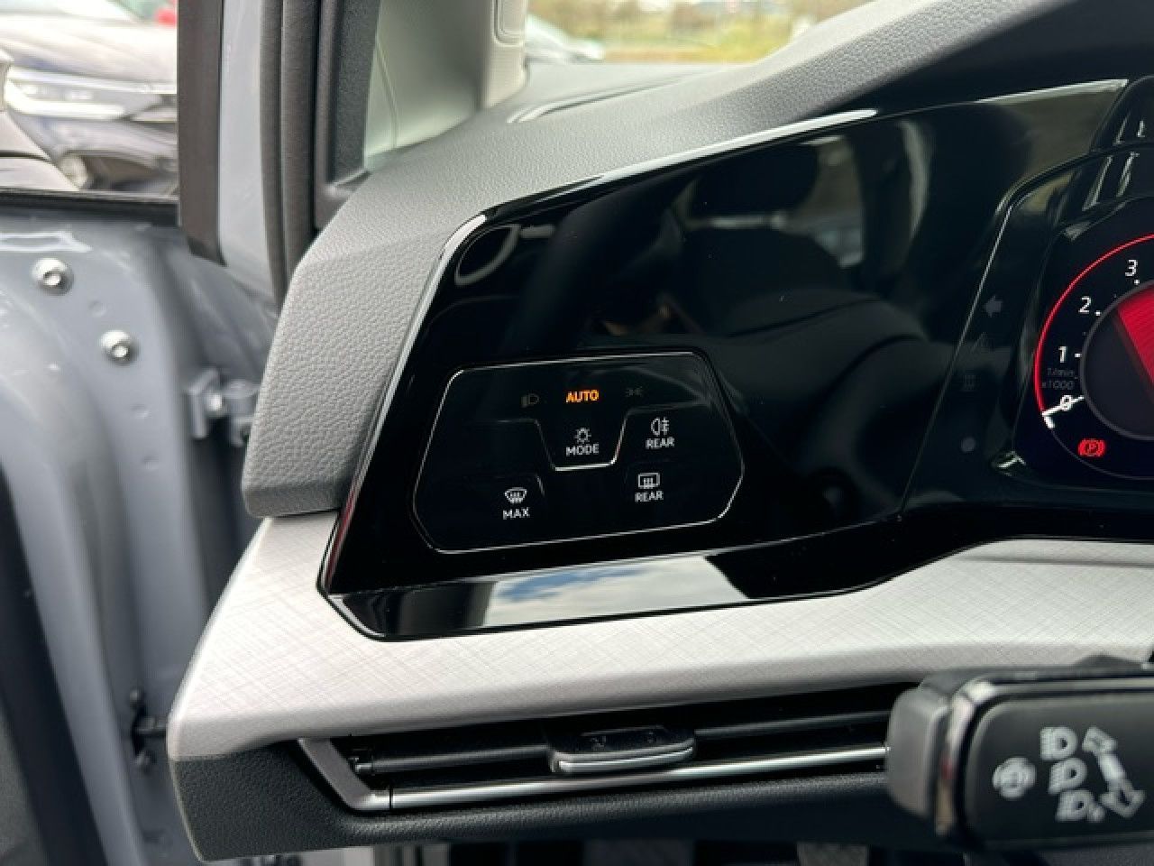 Volkswagen Golf VIII Variant Life 1.5 TSI - Samsaru's Car Outlet