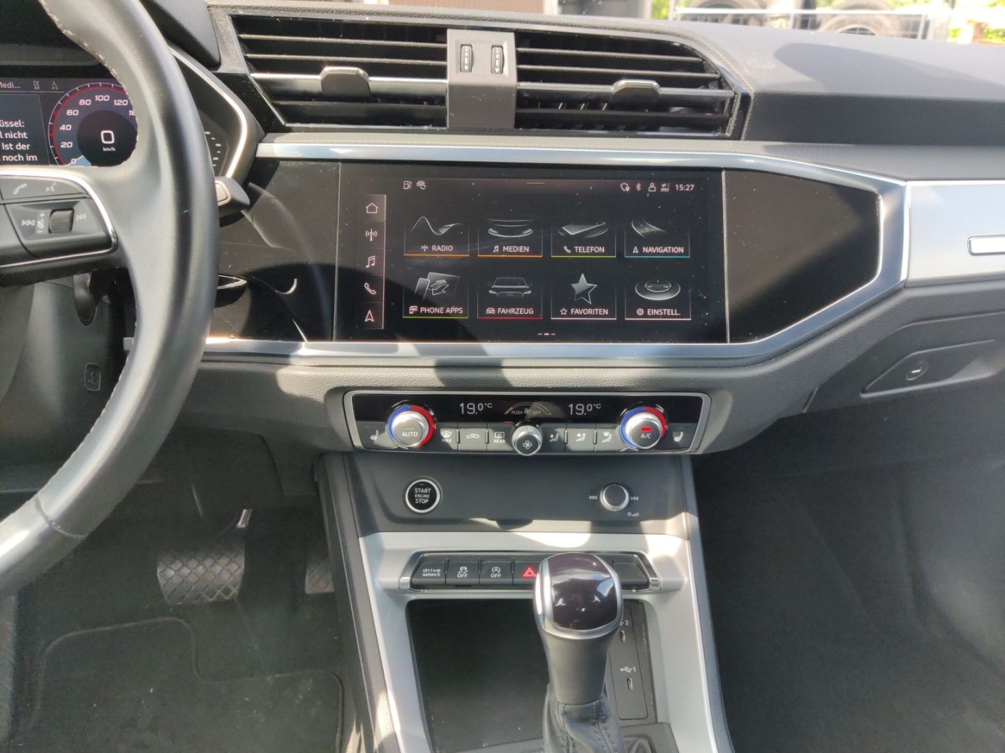 Audi Q3 35 TDI quattro S line - Samsaru's Car Outlet
