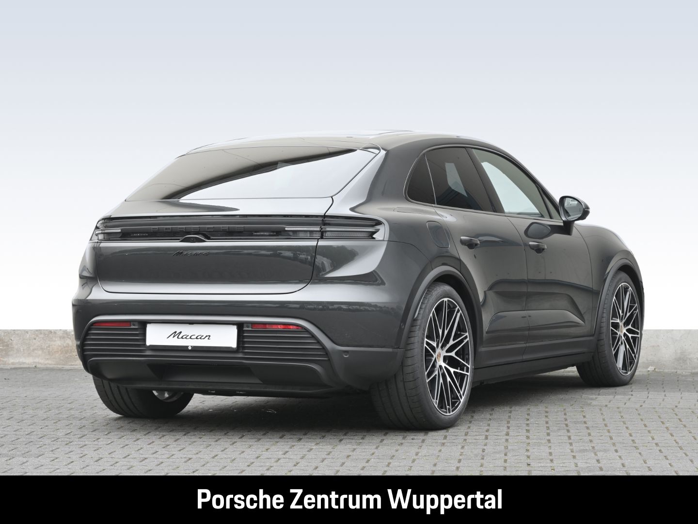 Porsche Macan 4 LED-Matrix Surround-View Abstandstempoma
