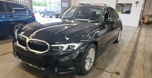 BMW 320d xDrive Shadow - Samsaru's Car Outlet