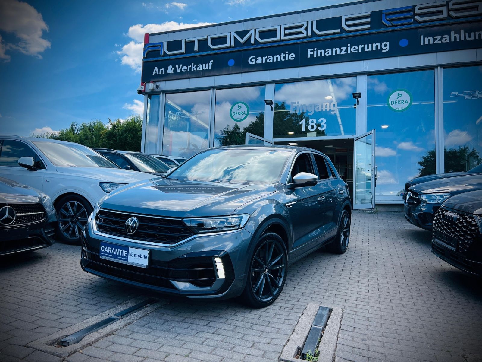 Volkswagen T-Roc R 4Motion - Samsaru's Car Outlet