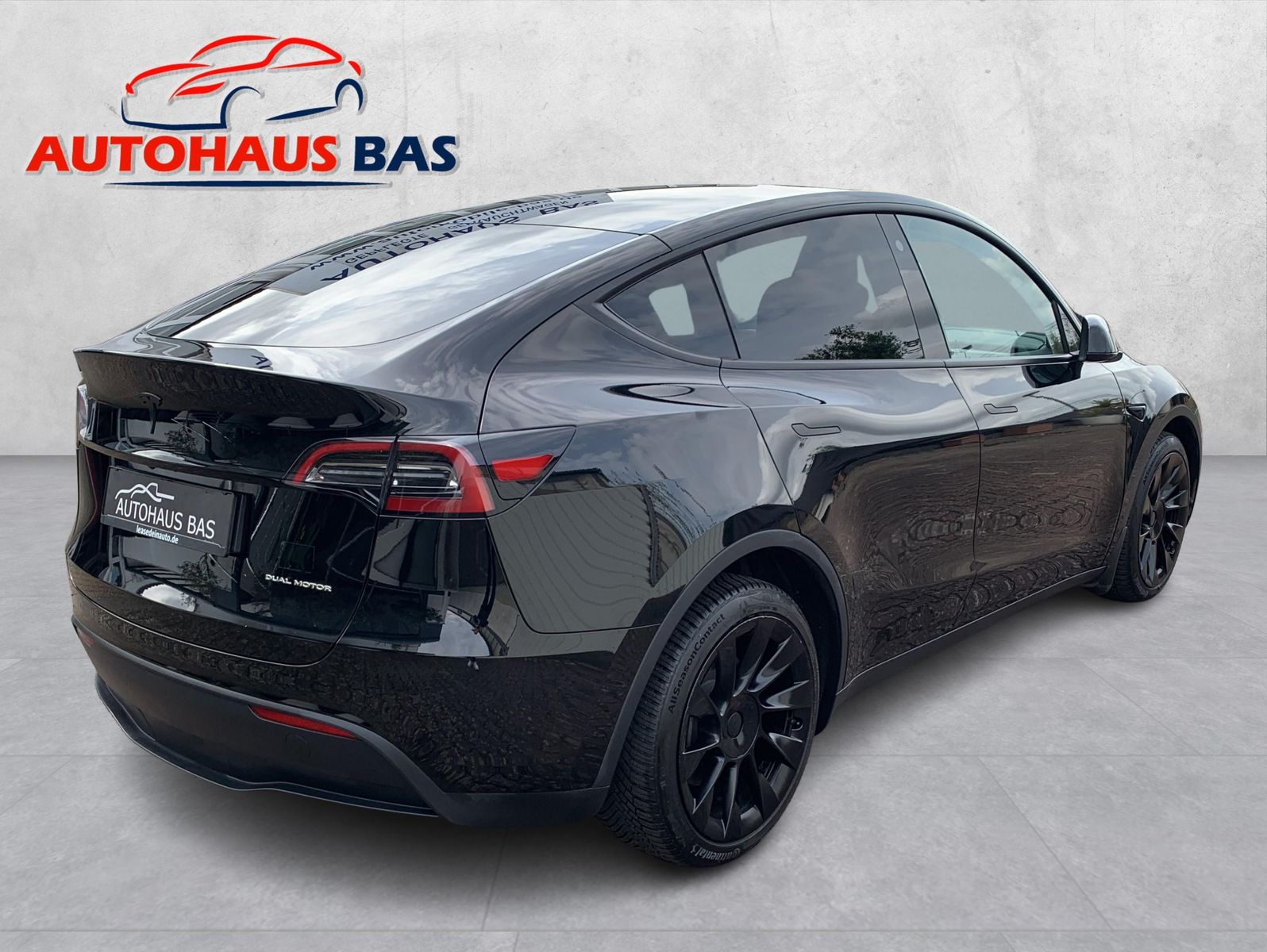 Tesla Model Y Long Range AWD* 1.Hand * Mwst ausweisbar