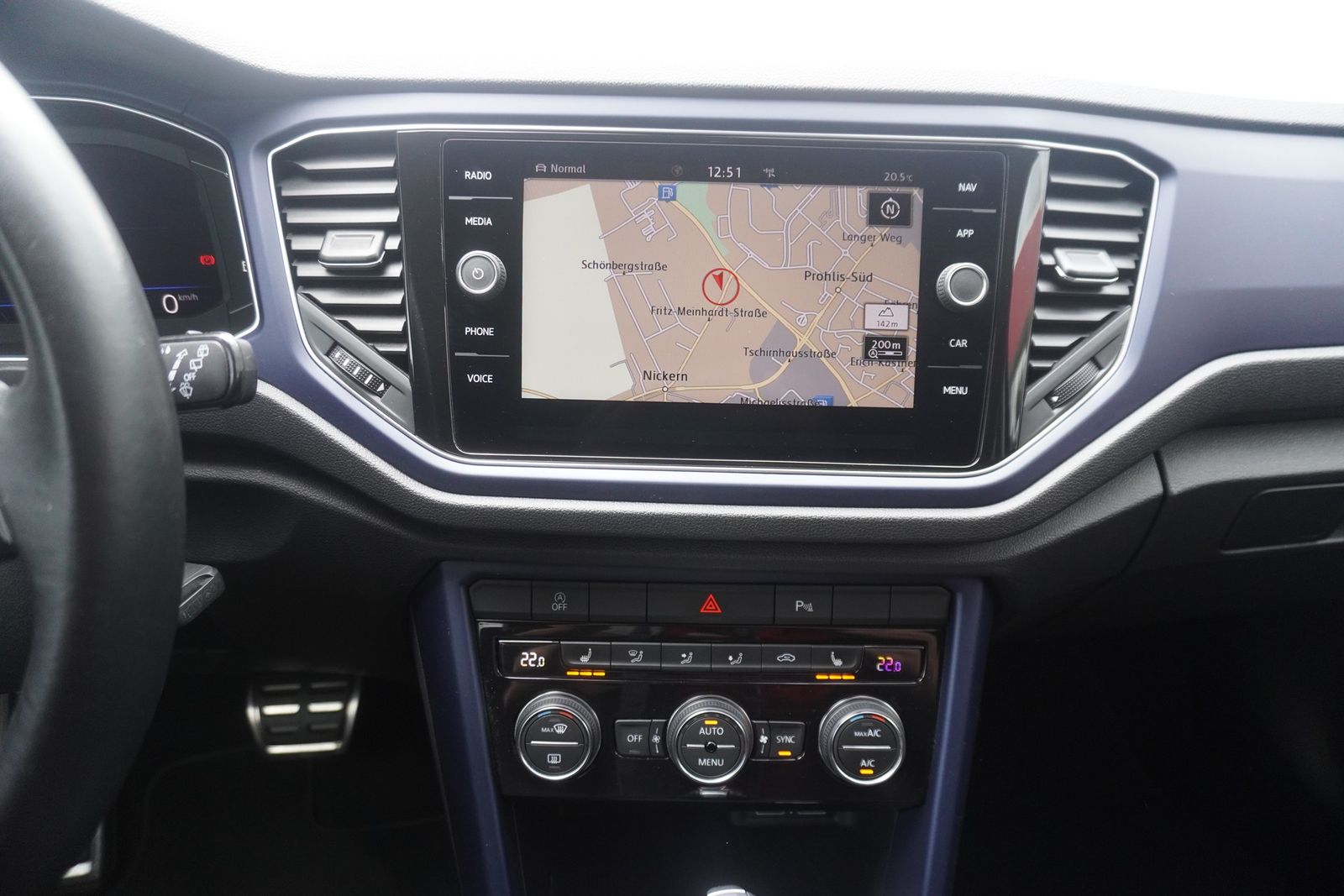 Volkswagen T-Roc 2.0 TDI R-Line 4M DSG - Samsaru's Car Outlet