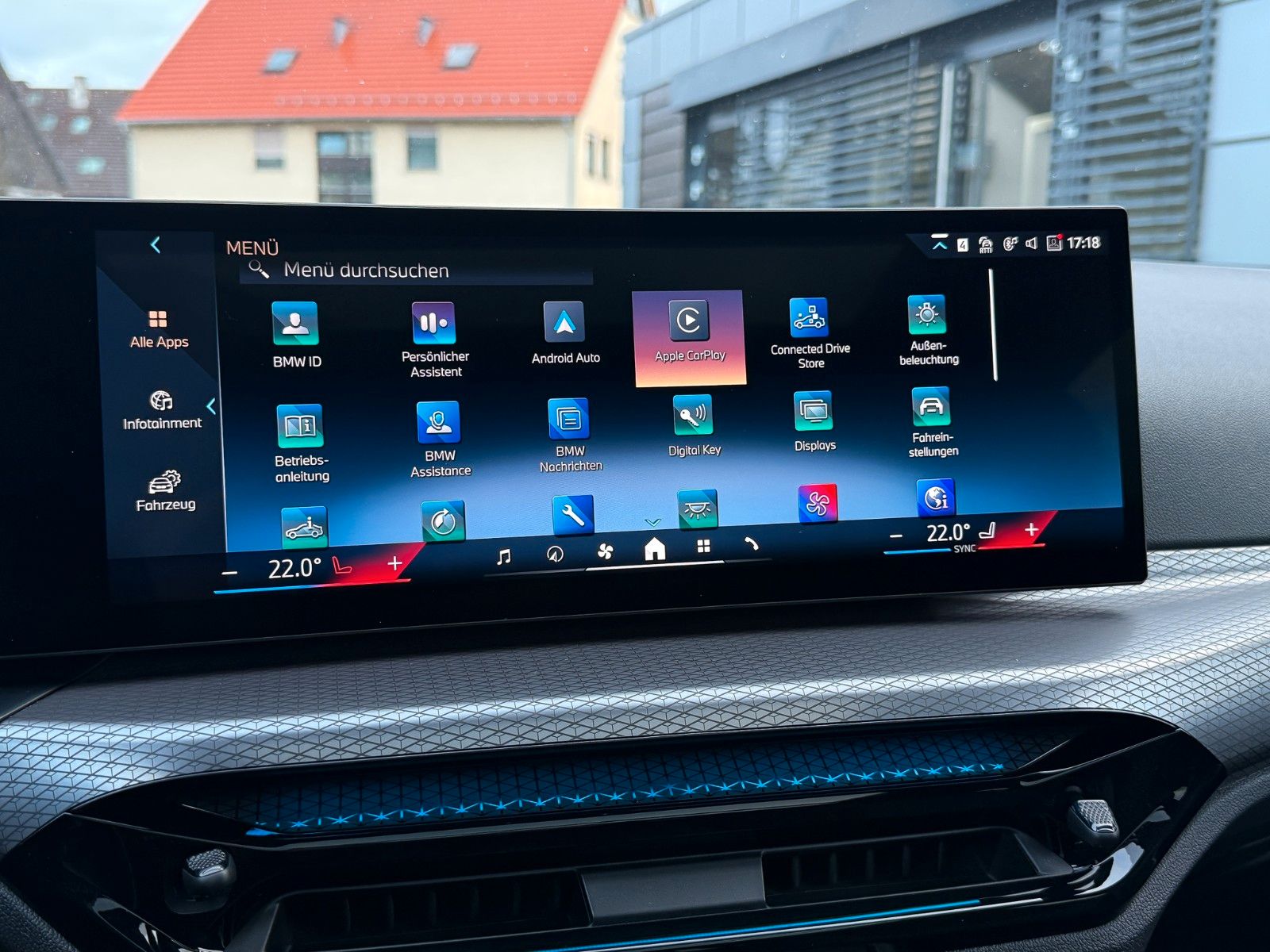 BMW 320i M Sport 18" HuD AHK Pano ACC 360° hifi LED+