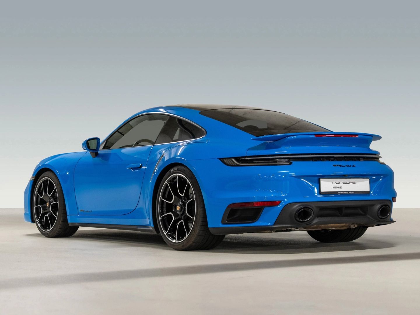 Porsche 992 Turbo S Burmester InnoDrive PCCB Lift-VA