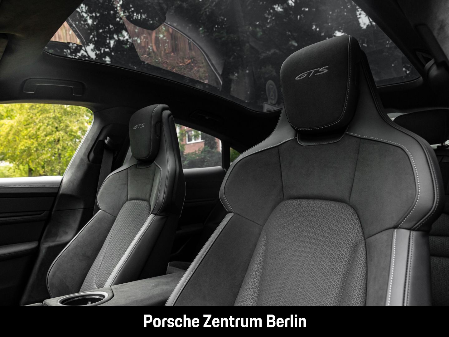 Porsche Taycan GTS Burmester HA-Lenkung Surround-View