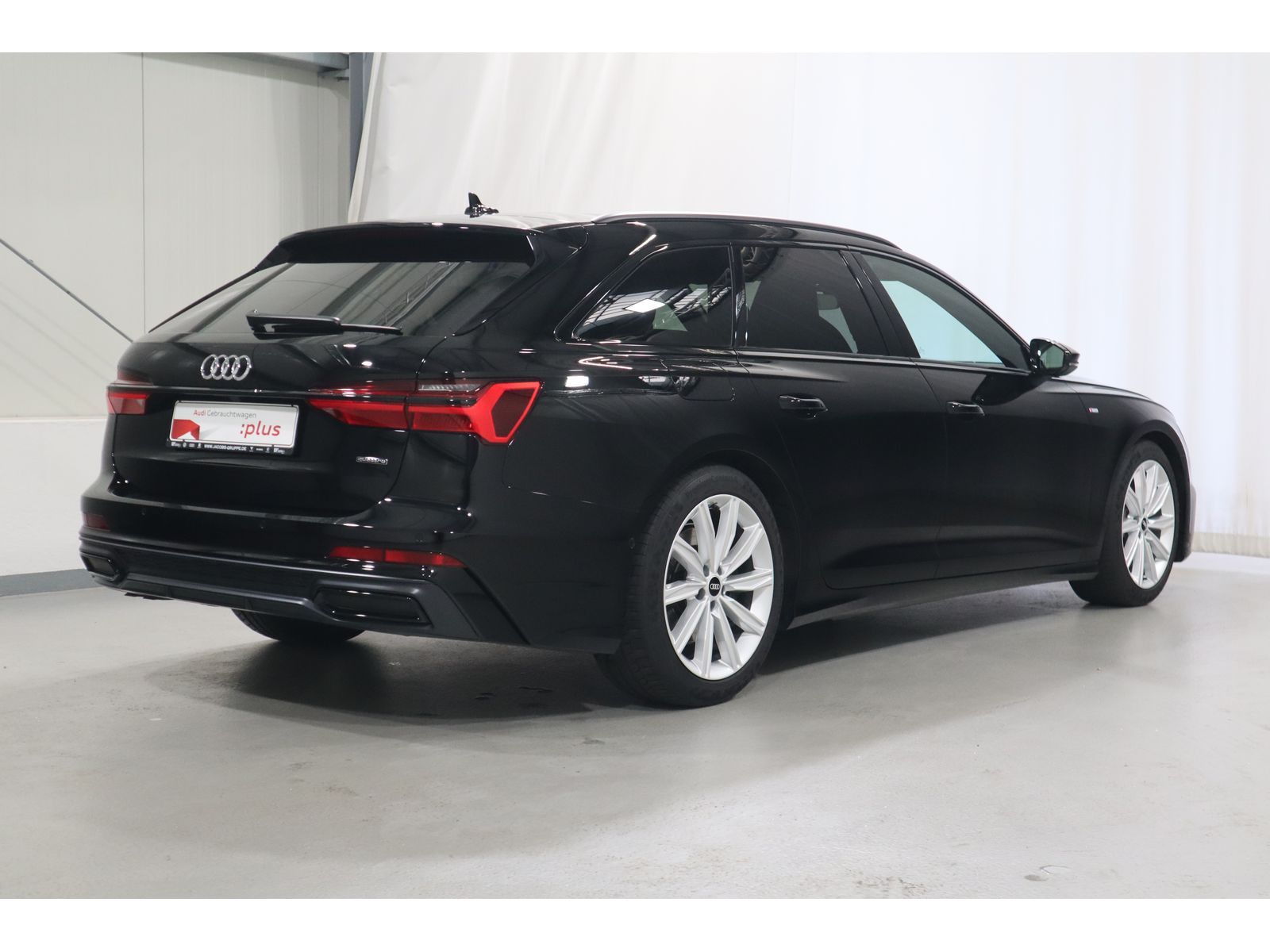 Audi A6 Avant 45 TDI quattro S-Line - Samsaru's Car Outlet