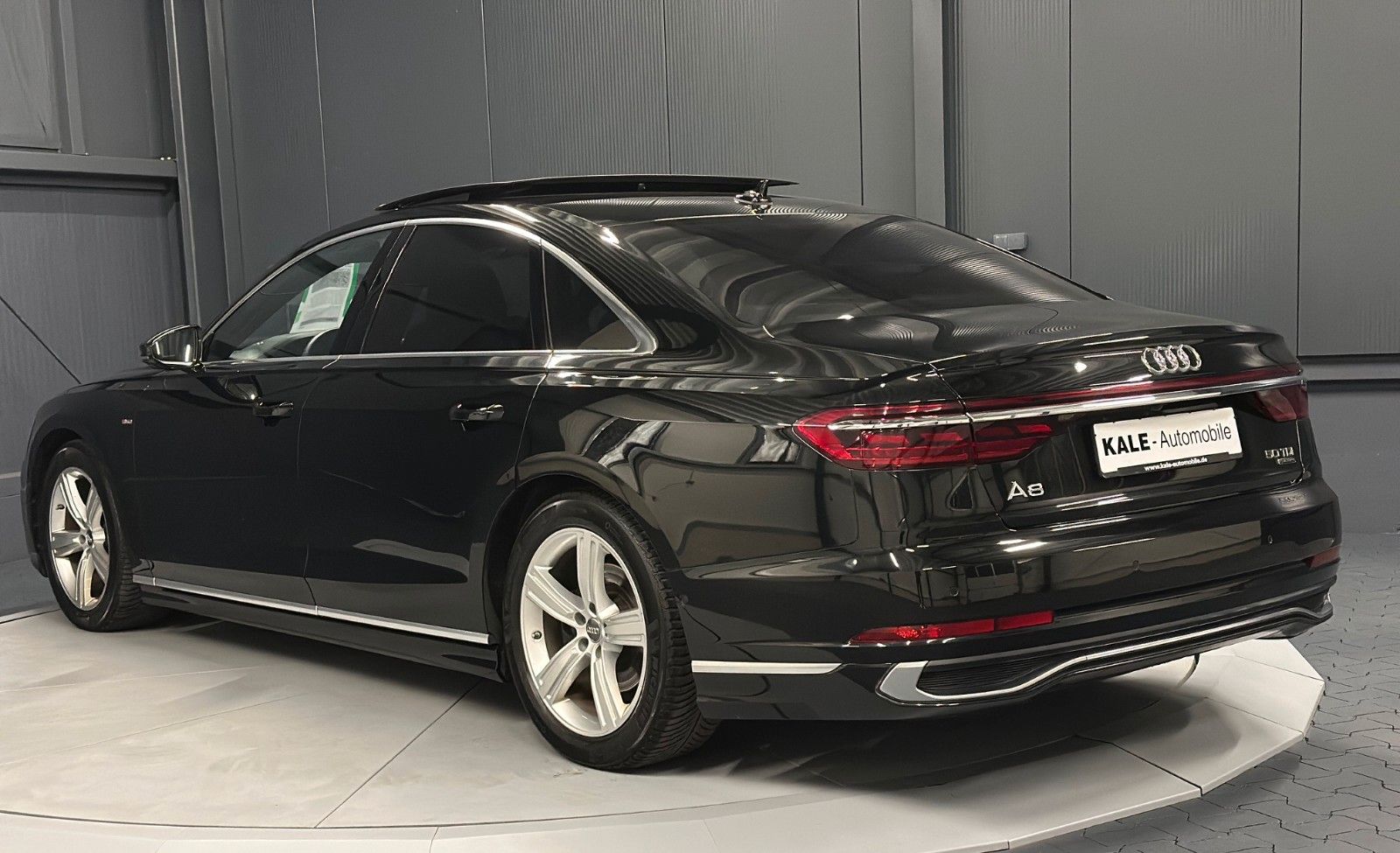 Audi A8 50 TDI quattro S-Line - Samsaru's Car Outlet