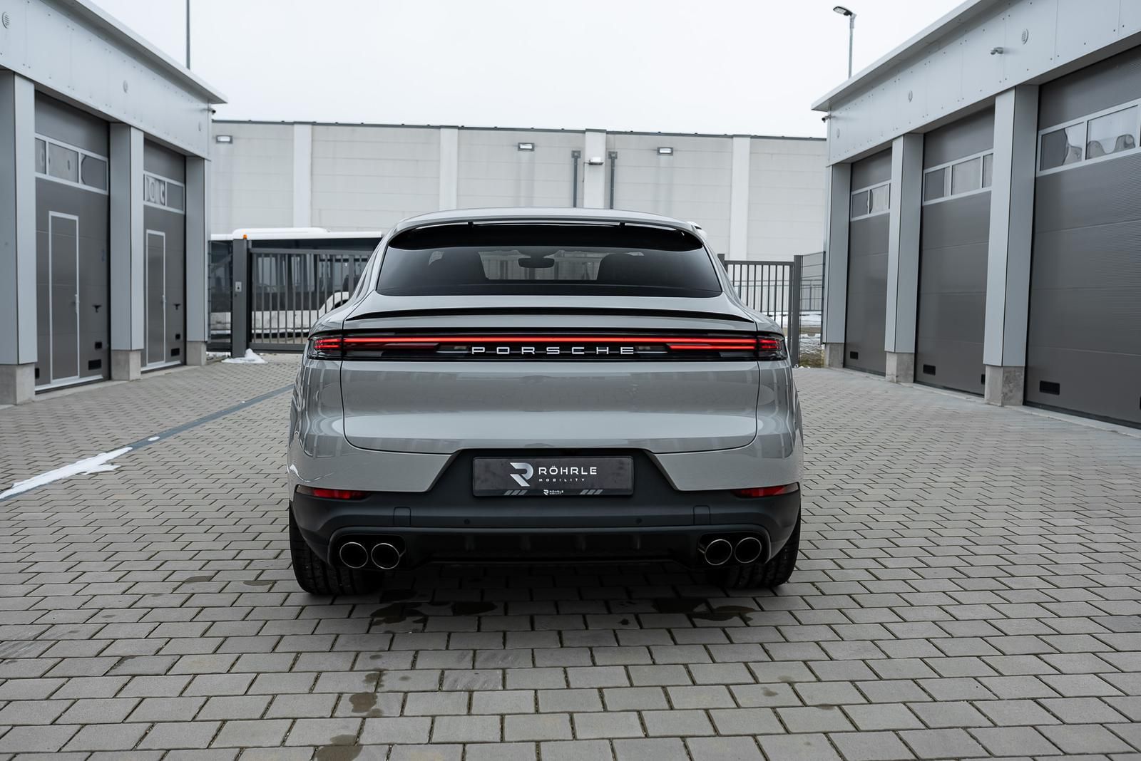 Porsche Cayenne Coupe | MY25 | 18-Way | 22-Inch
