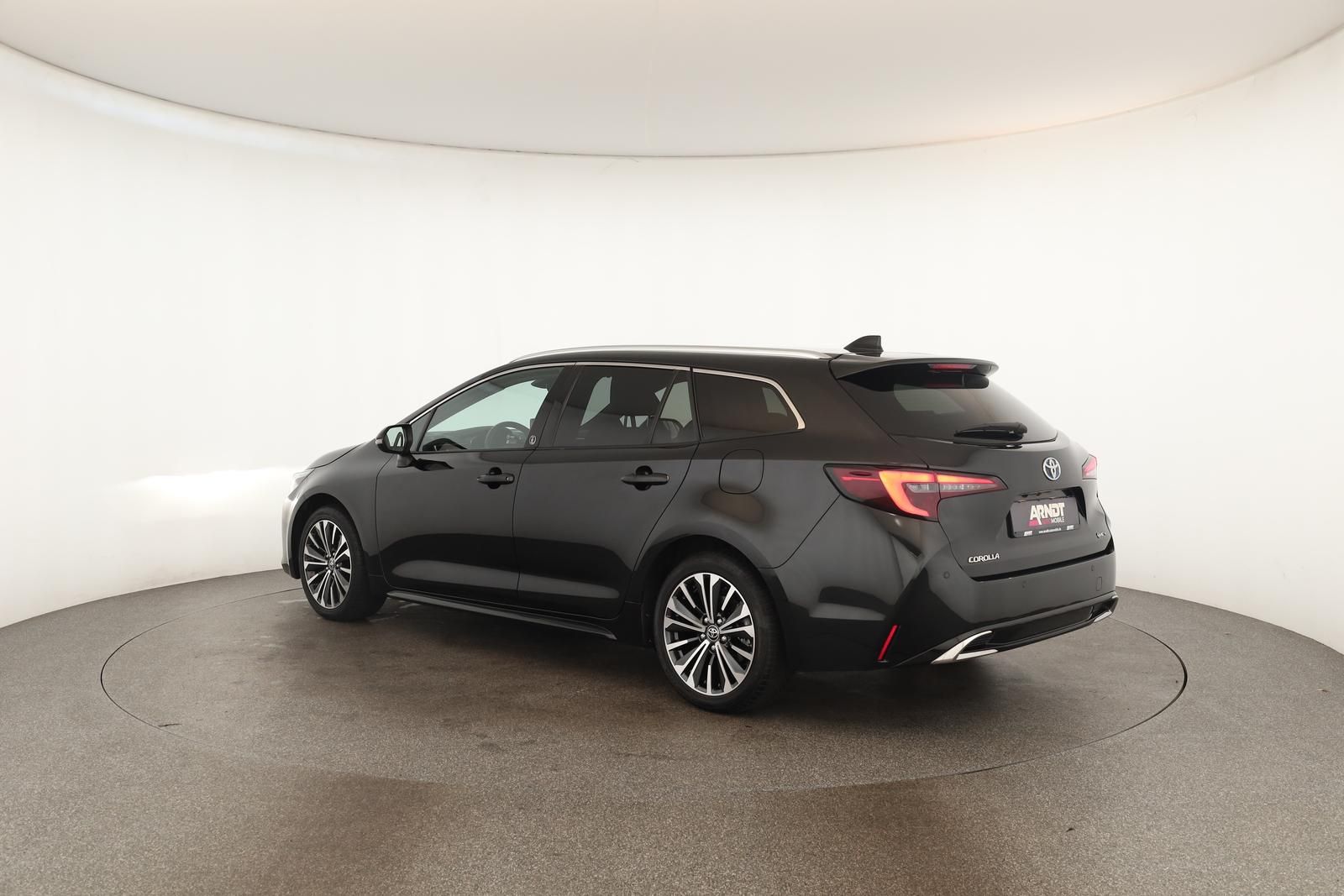 Toyota Corolla Touring Sports 2.0 CVT Team D Navi Kam