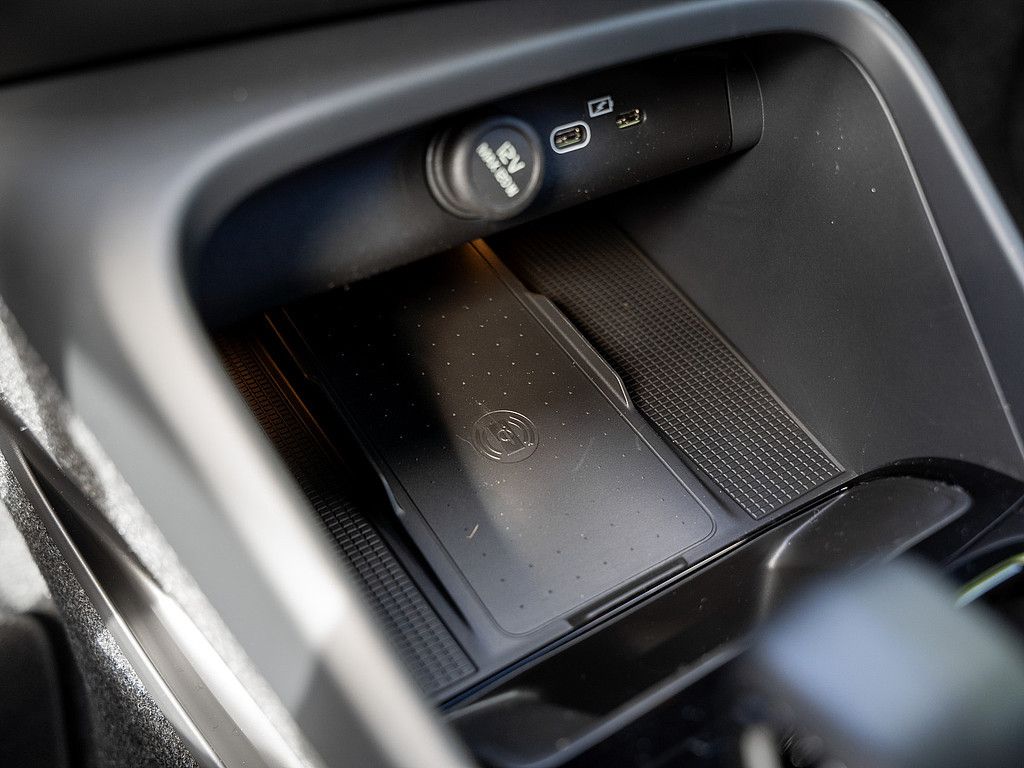 Volvo XC40 B3 Ultra Black Edition AHK PANO 360°