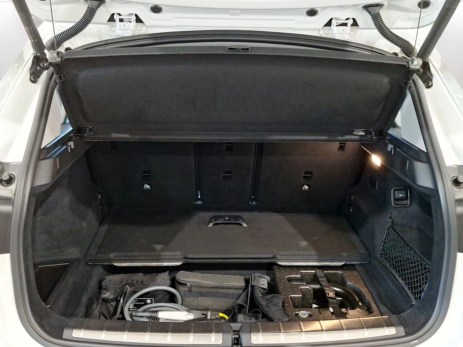 BMW X1 xDrive25e Sport Line - Samsaru's Car Outlet