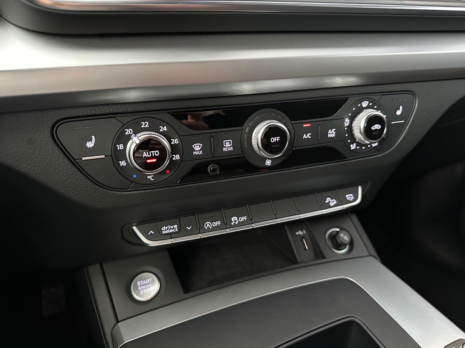 Audi Q5 40 TDI quattro S line - Samsaru's Car Outlet