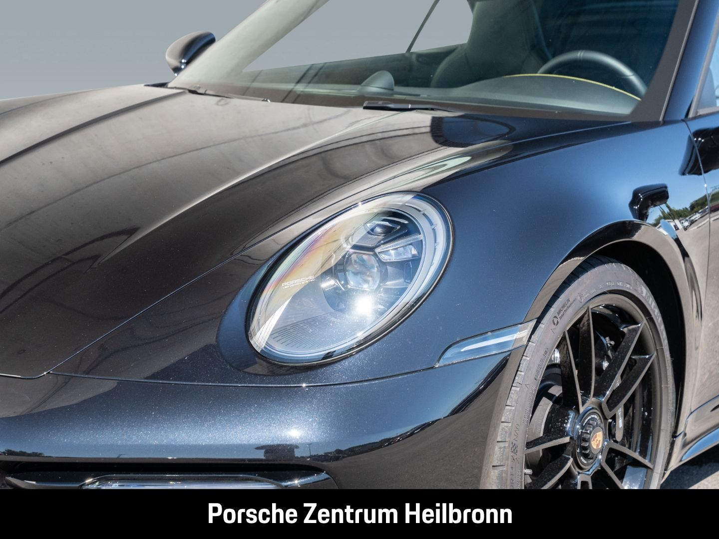 Porsche 992 911 Carrera 4 GTS Cabrio Burmester InnoDrive