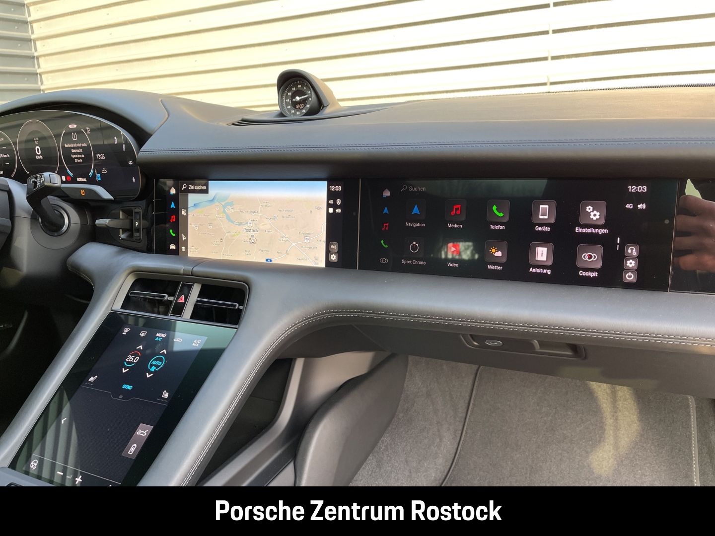 Porsche Taycan 4 Cross Turismo InnoDrive LED-Matrix