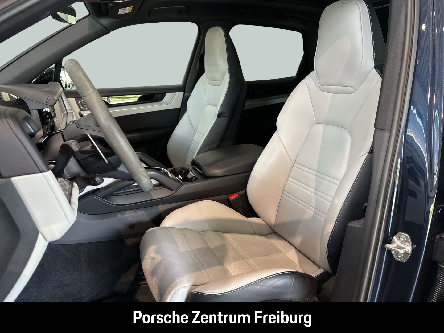 Porsche Cayenne E-Hybrid BOSE Luftfederung LED-Matrix