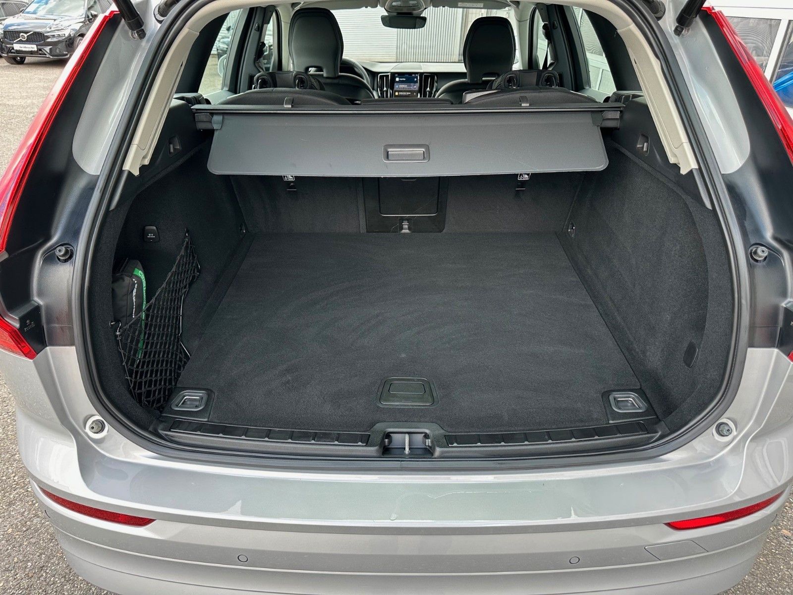 Volvo XC60 B4 Diesel Core - Samsaru's Car Outlet
