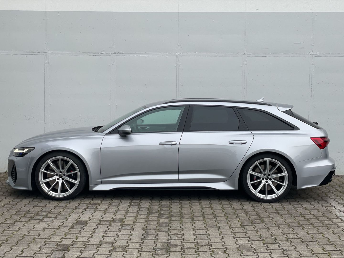 Audi RS6 Avant AHK/B&O/RS-AGA/Matrix/AIR susp/280km/h