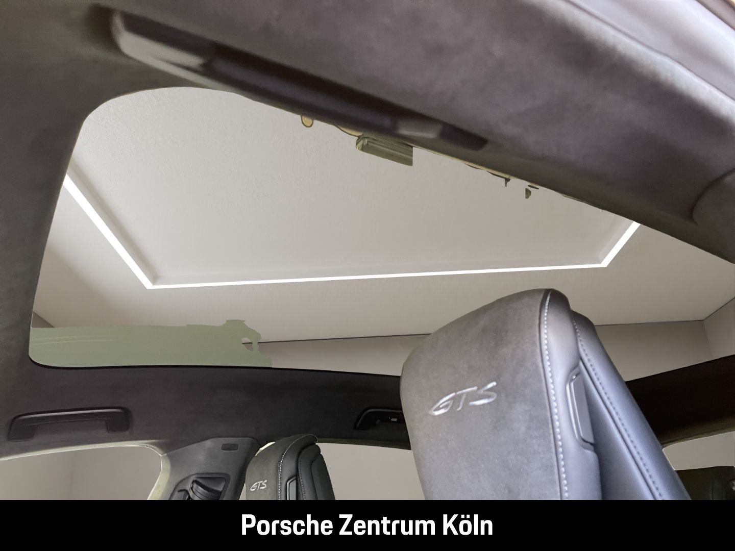 Porsche Taycan GTS Sport Turismo HA-Lenkung InnoDrive