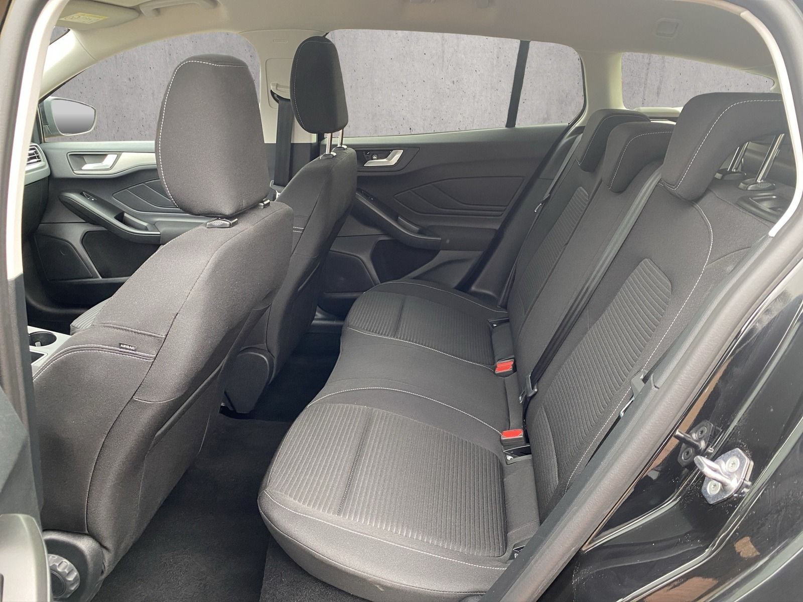 Ford Focus Turnier 1.5 EB Titanium Aut.*Navi*LED*RFK