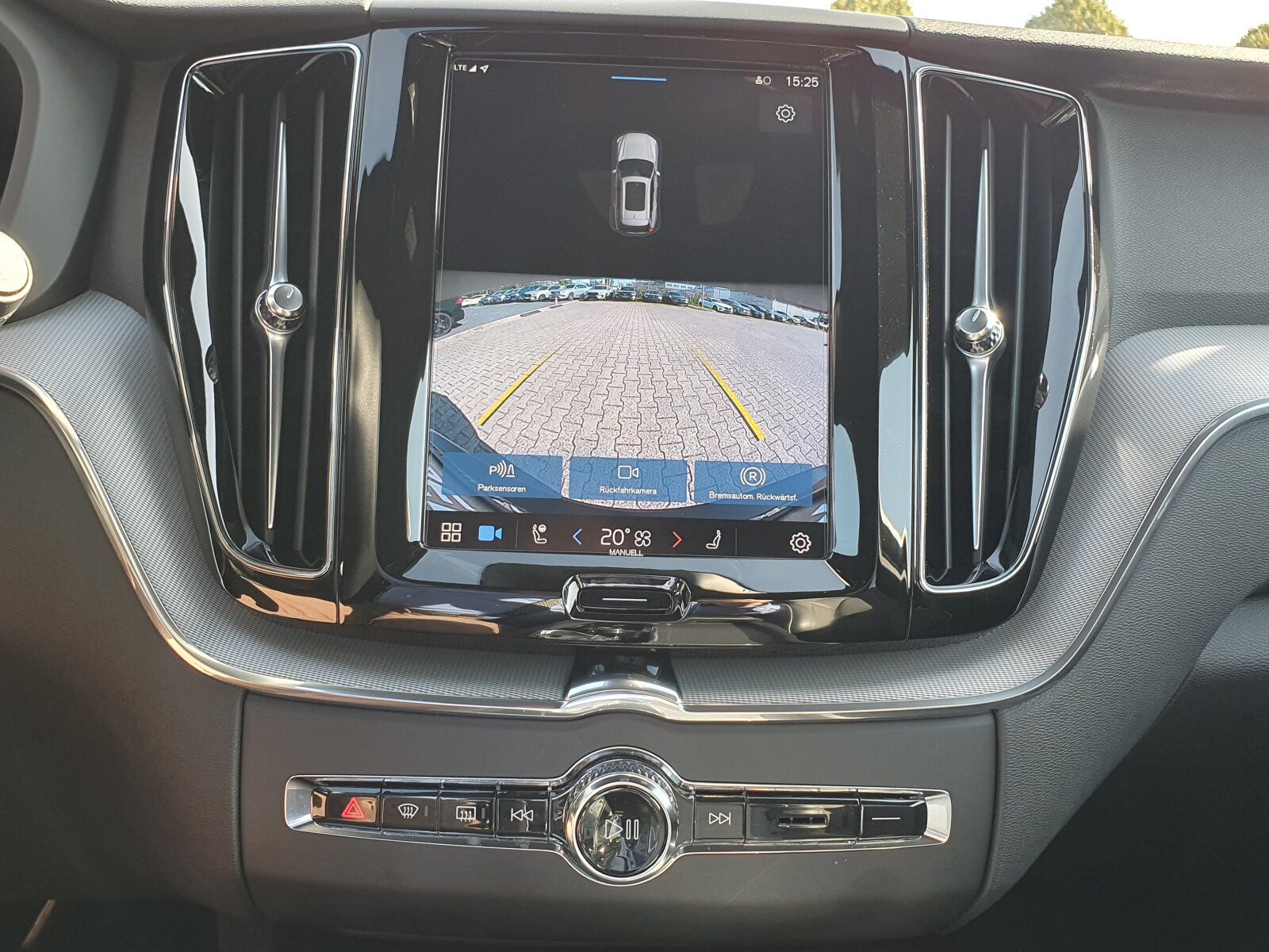 Volvo XC60 B4 AWD Plus Dark Keyless-Start/Autom./Klima