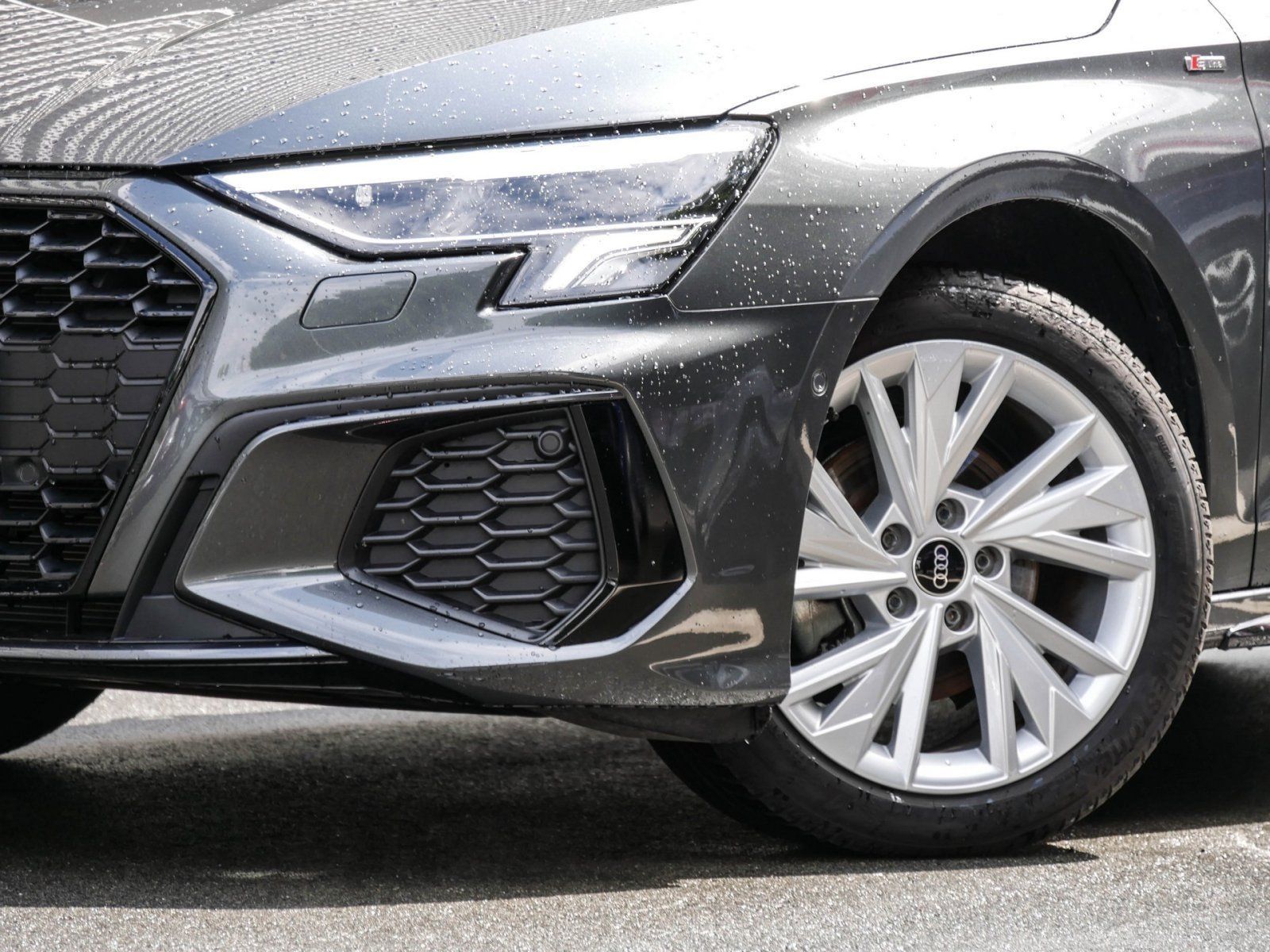 Audi A3 Sportback 35 TFSI S-Line Black - Samsaru's Car Outlet
