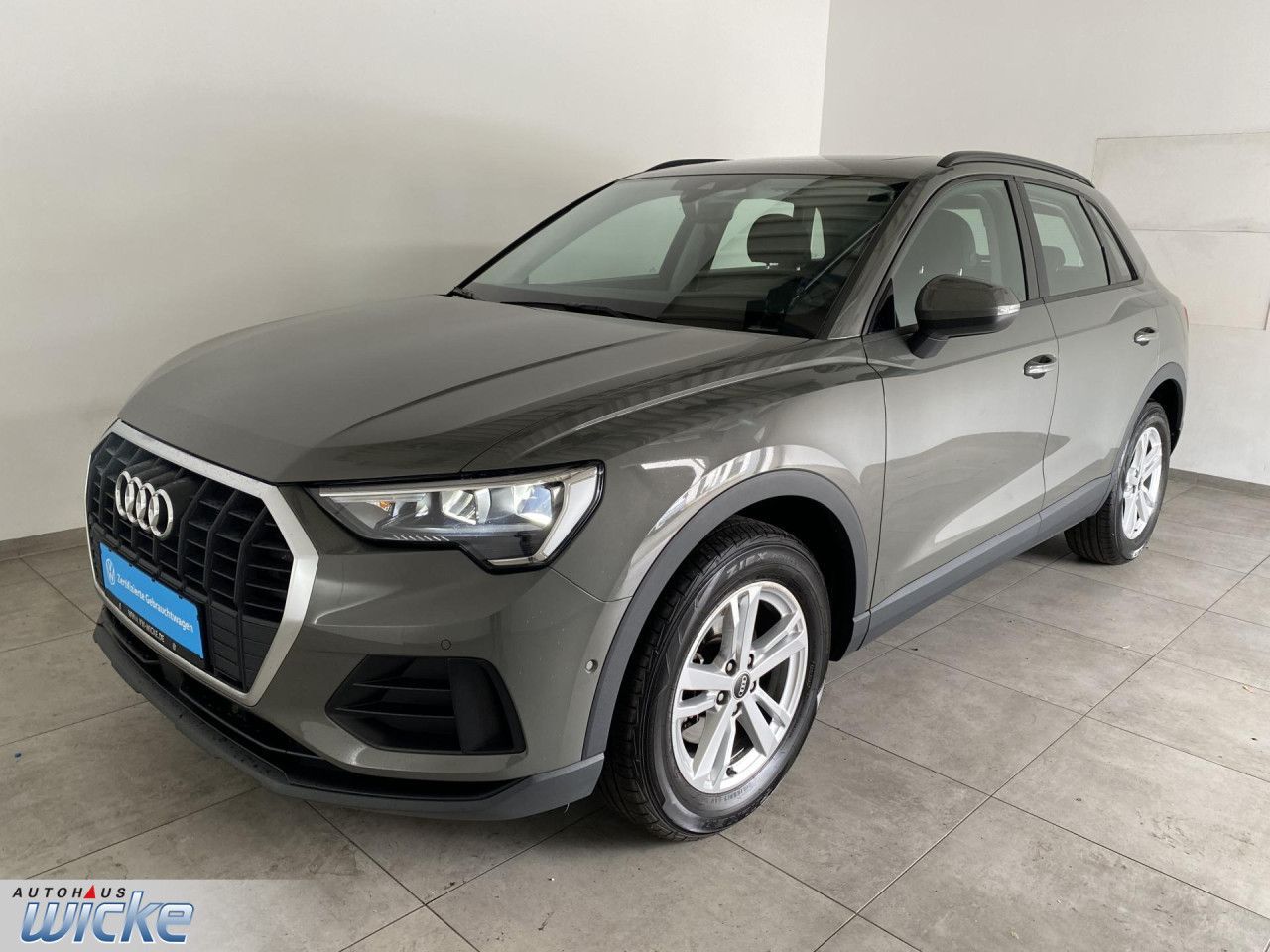 Audi Q3 35 TDI quattro - Samsaru's Car Outlet