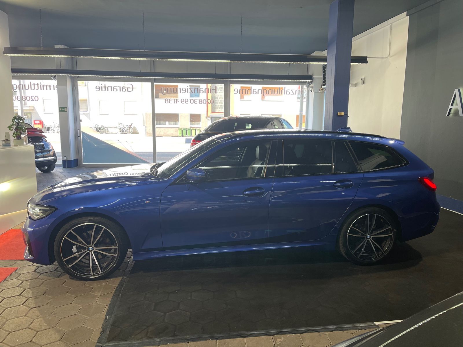 BMW 320d Touring xDrive M Sport - Samsaru's Car Outlet