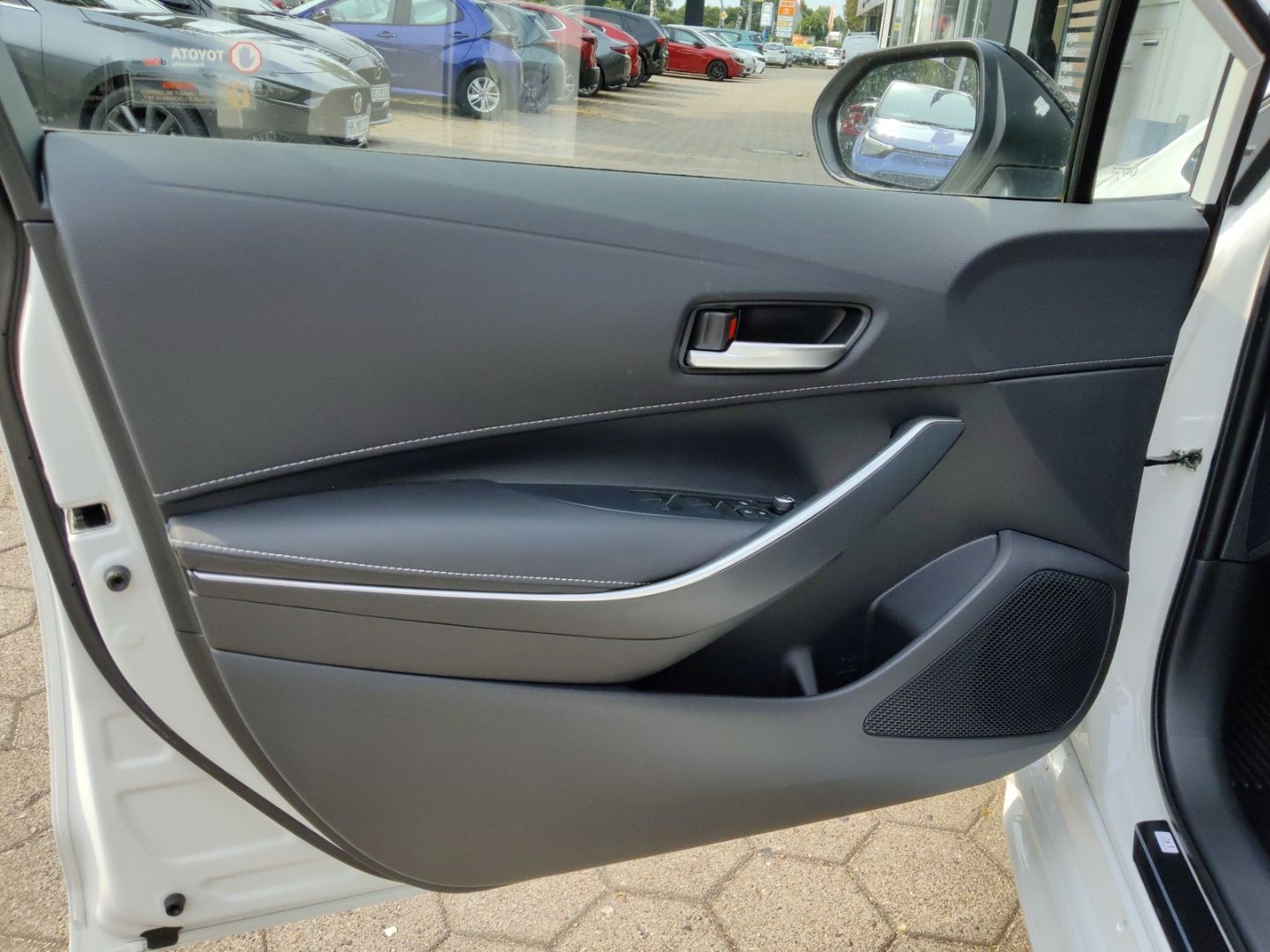 Toyota Corolla Touring Sports Voll-Hybrid Teamplayer AT