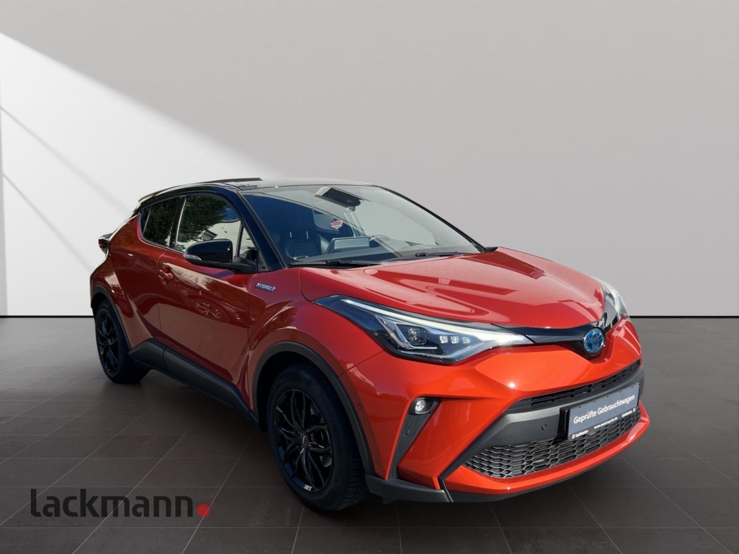 Toyota C-HR 2.0 Hybrid Orange Edition - Samsaru's Car Outlet