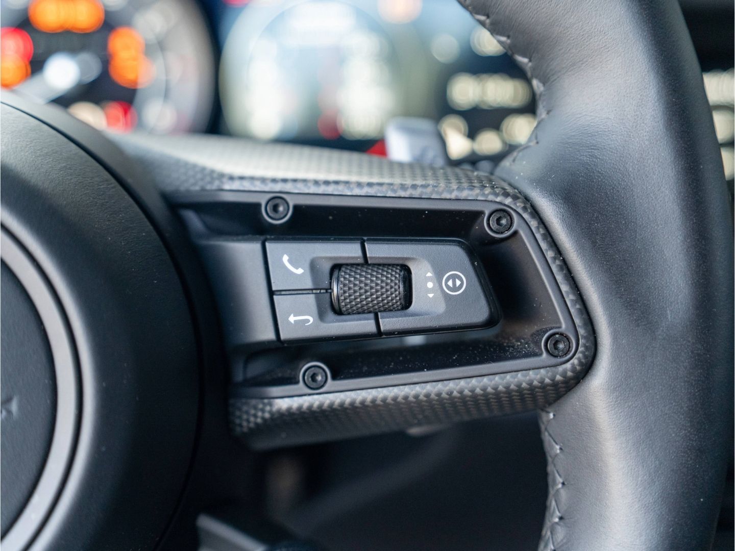 Porsche 911 Turbo S Lift PCCB Burmester InnoDrive