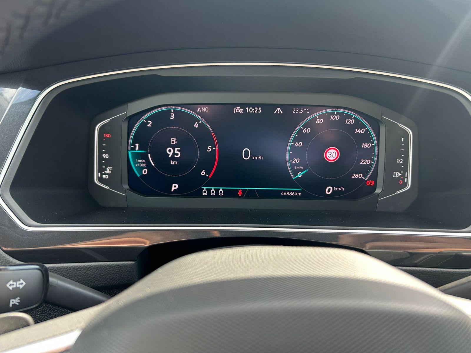 Volkswagen Tiguan R-Line 4Motion DSG - Samsaru's Car Outlet