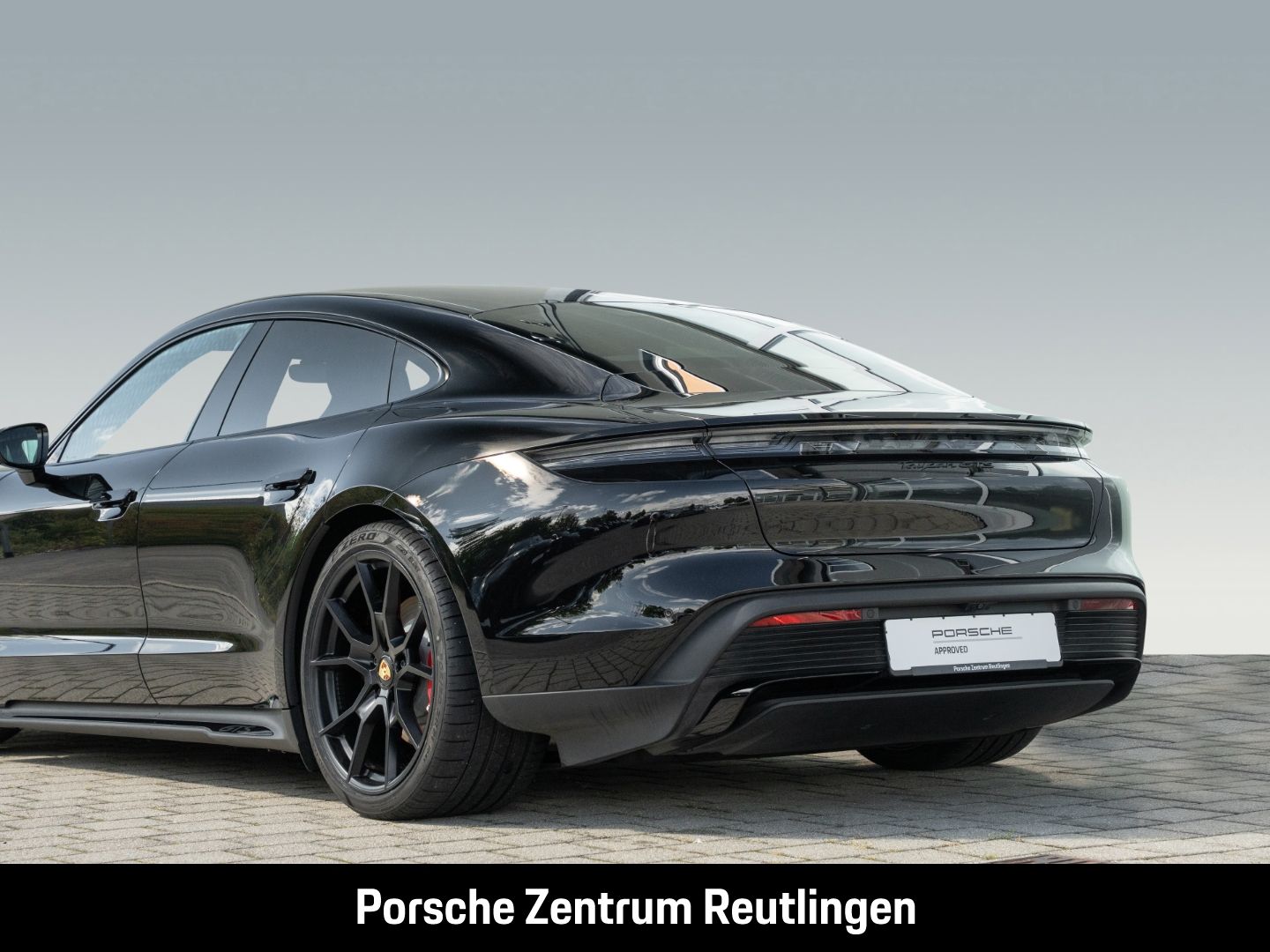 Porsche Taycan GTS BOSE 21-Zoll Luftfederung LED-Matrix