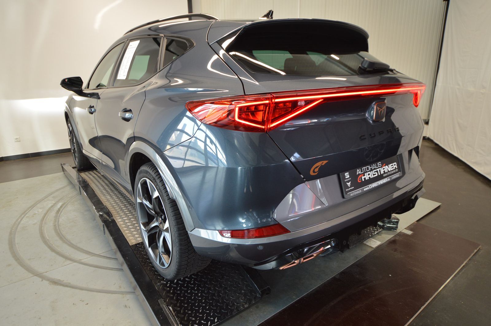Cupra Formentor VZ 1.4 e-HYBRID - Samsaru's Car Outlet