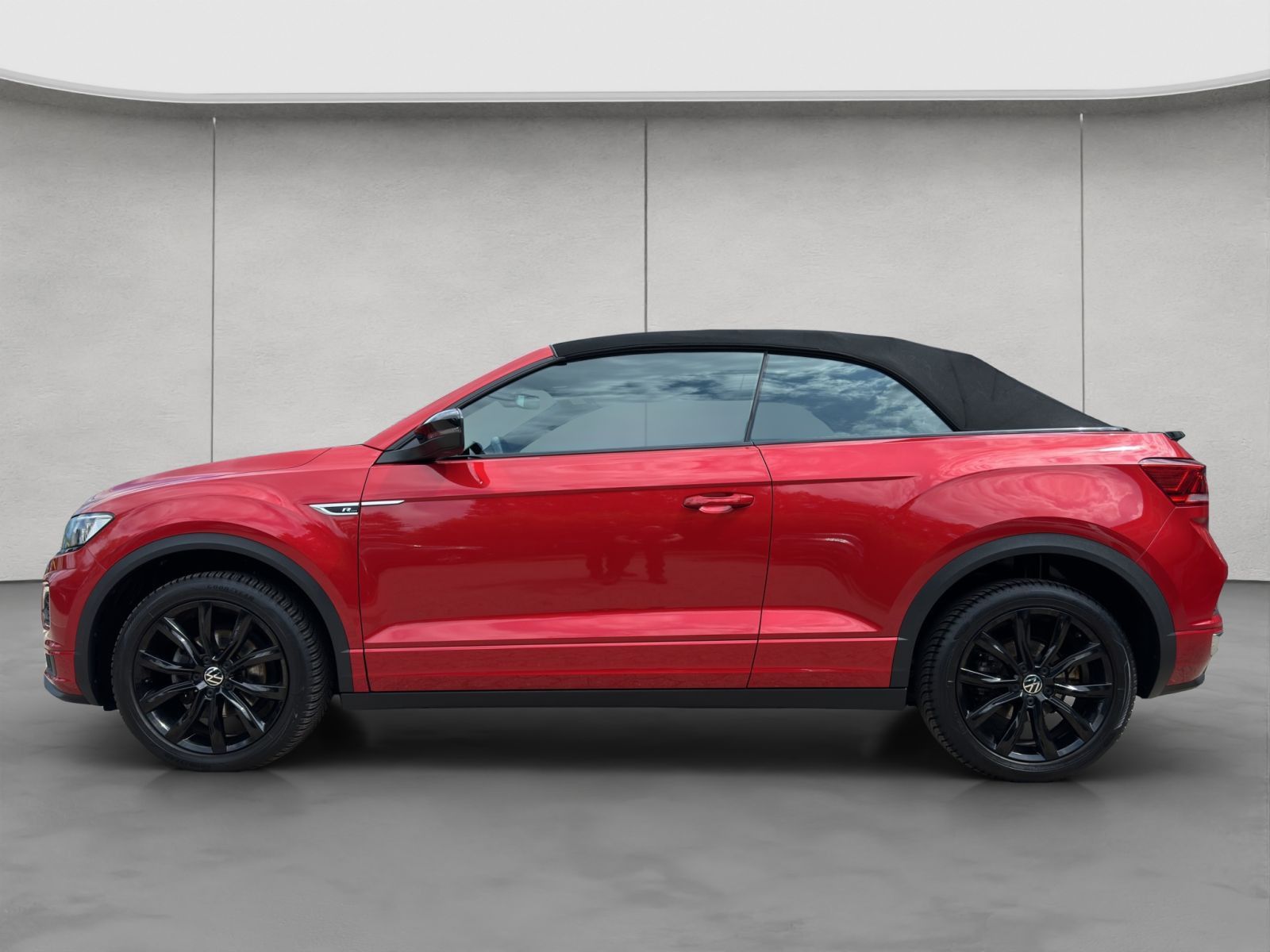 Volkswagen T-Roc 1.5 TSI DSG R-Line - Samsaru's Car Outlet