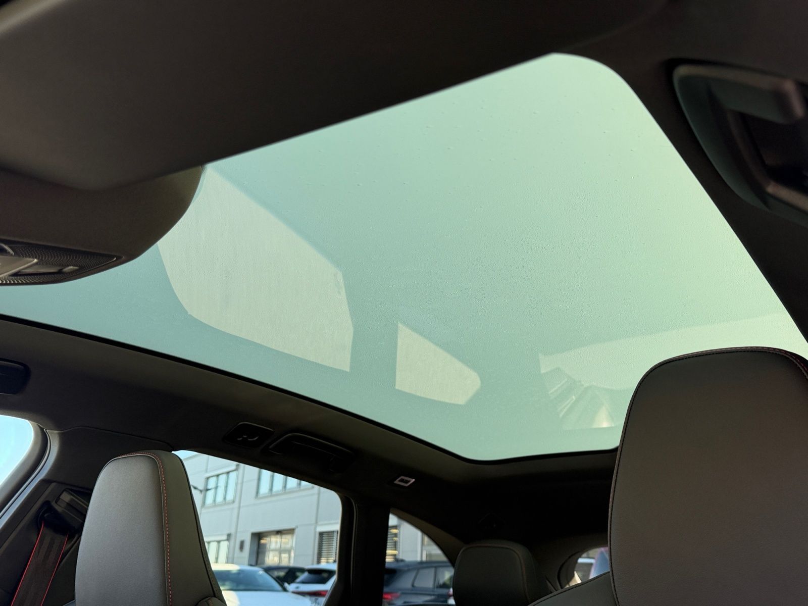 Audi A5 Avant e-hybrid 220kW S-LINE MATRIX+AHK+PANO