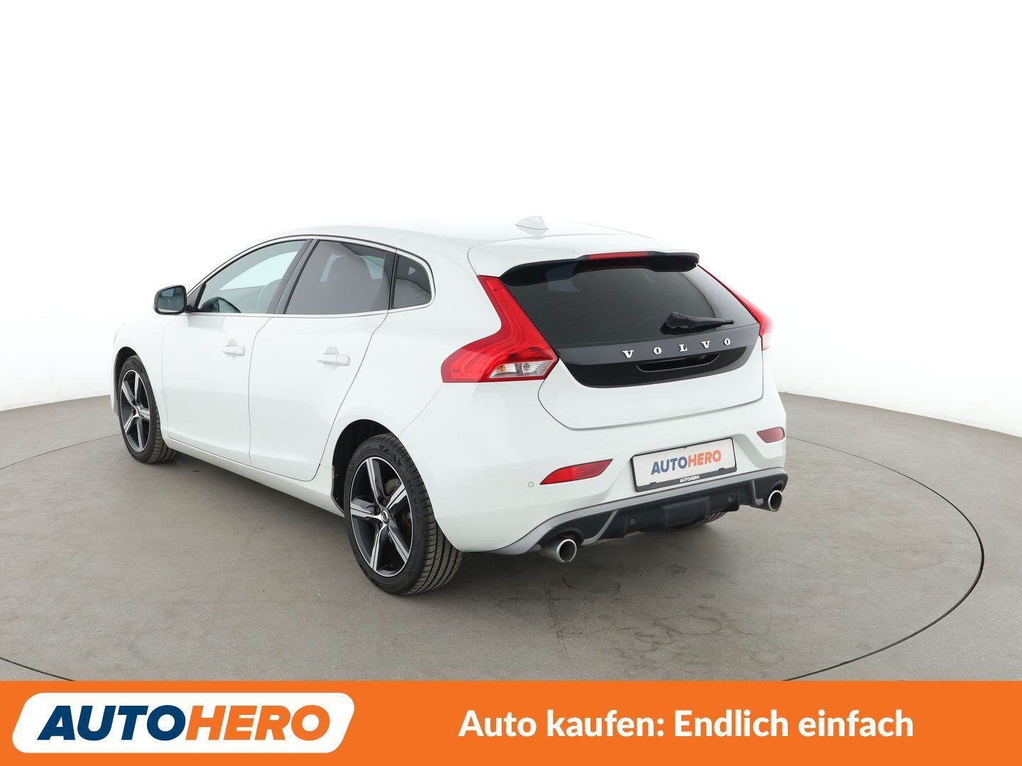 Volvo V40 2.0 T2 R-Design*NAVI*TEMPO*CAM*PDC*SHZ*