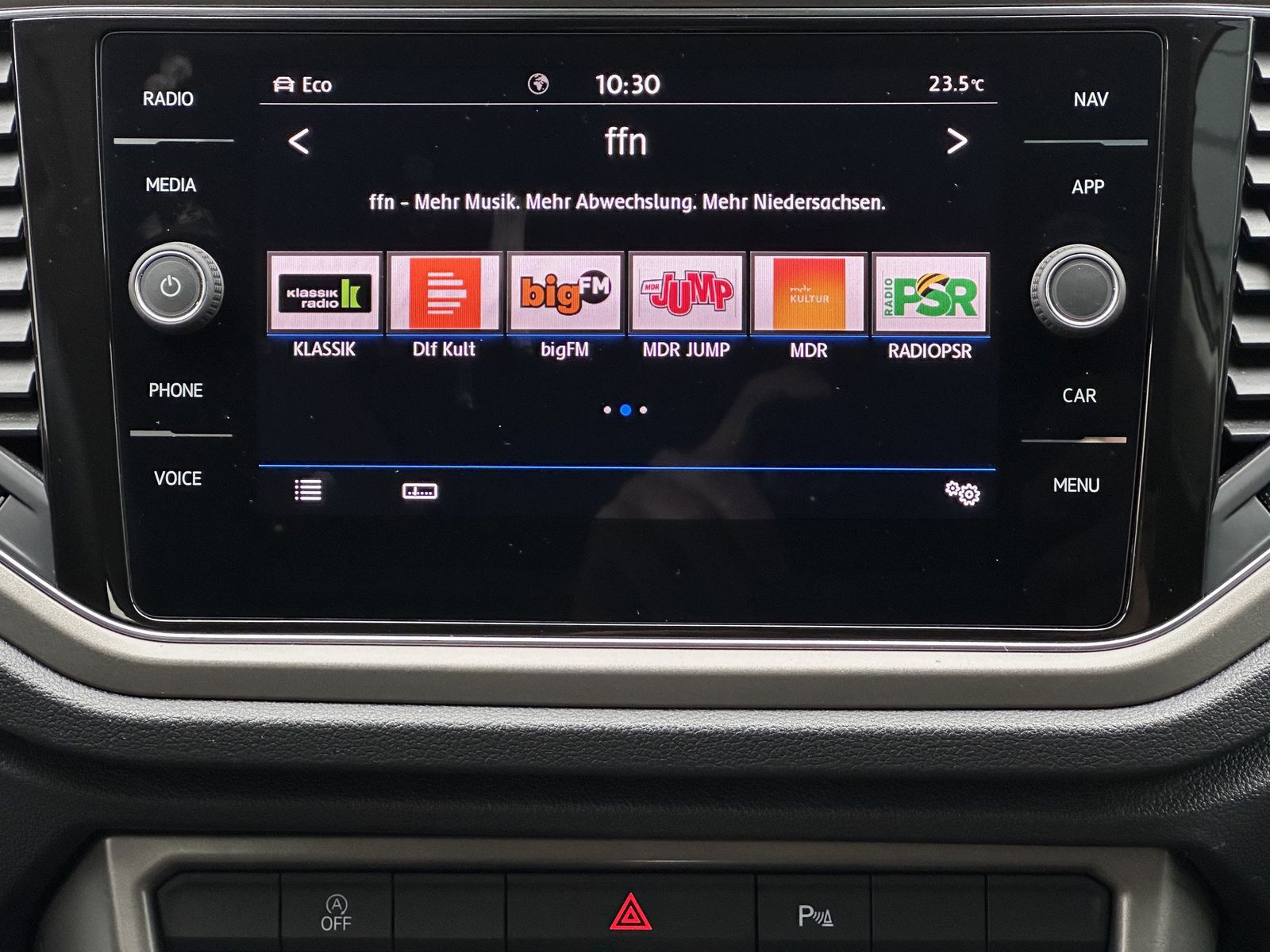 Volkswagen T-Roc 2.0 TDI DSG 4Motion Style - Samsaru's Car Outlet