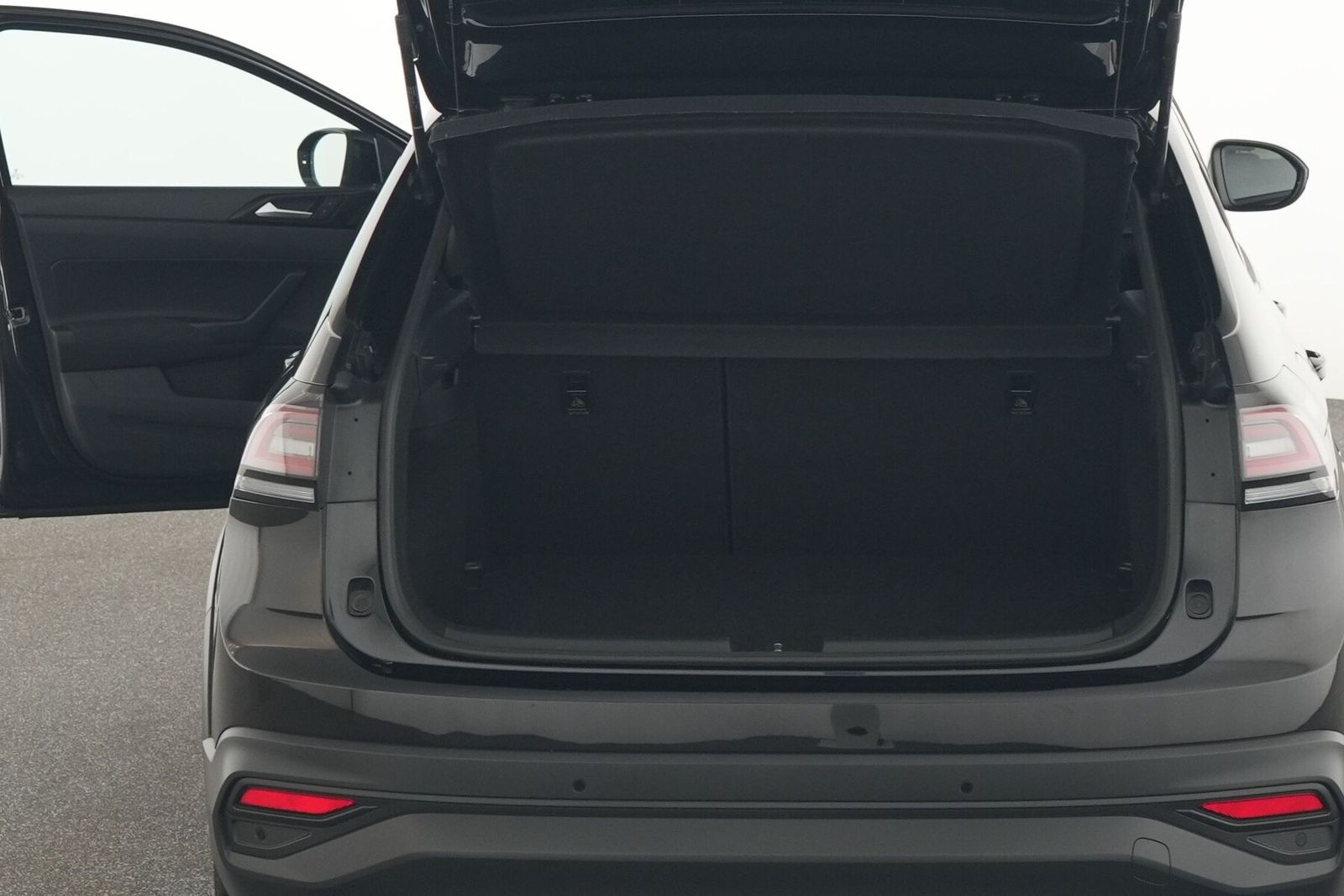 Volkswagen Taigo 1.0 TSI Life - Samsaru's Car Outlet
