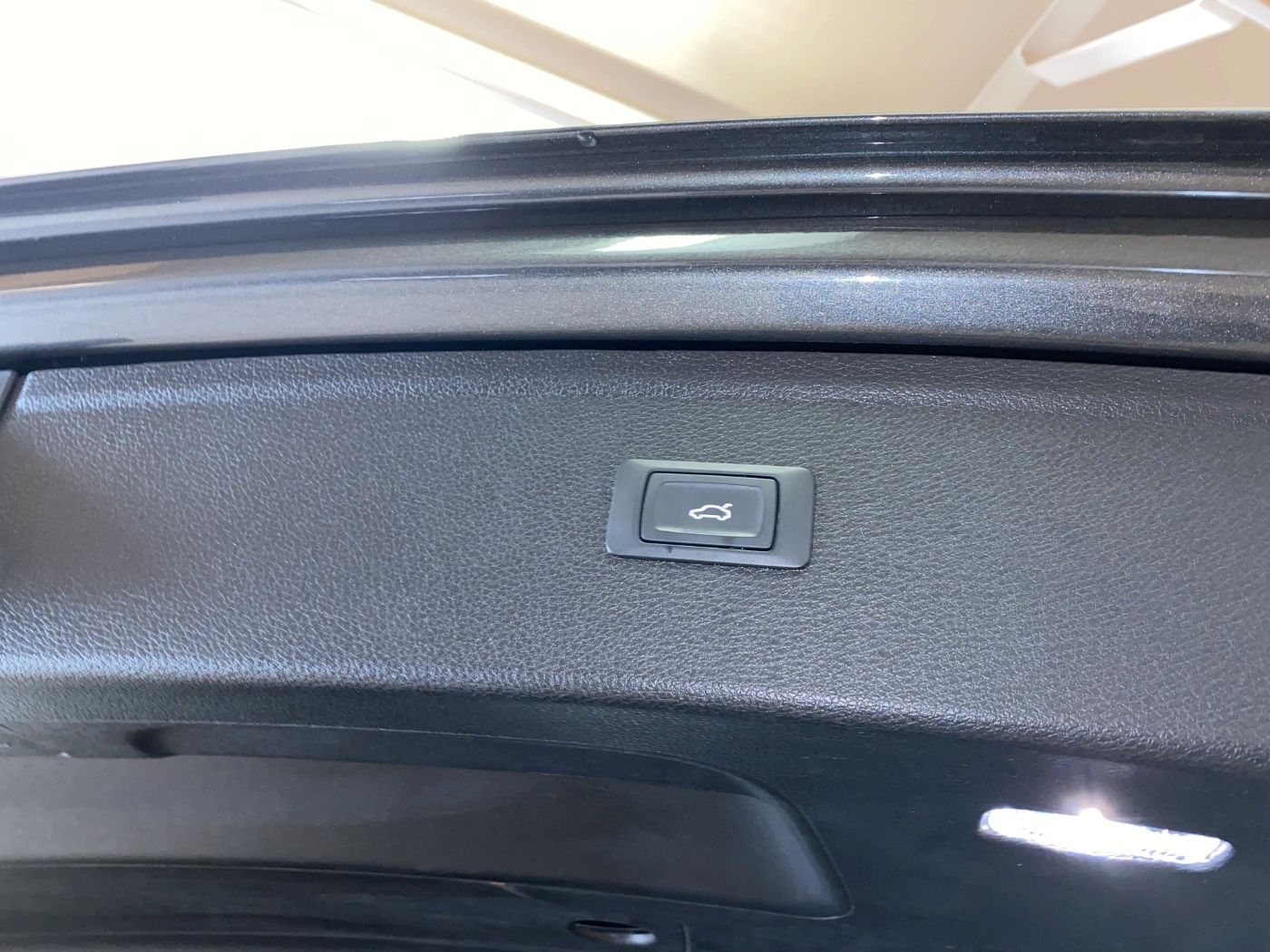 Audi Q5 S line 40 TDI q - Samsaru's Car Outlet