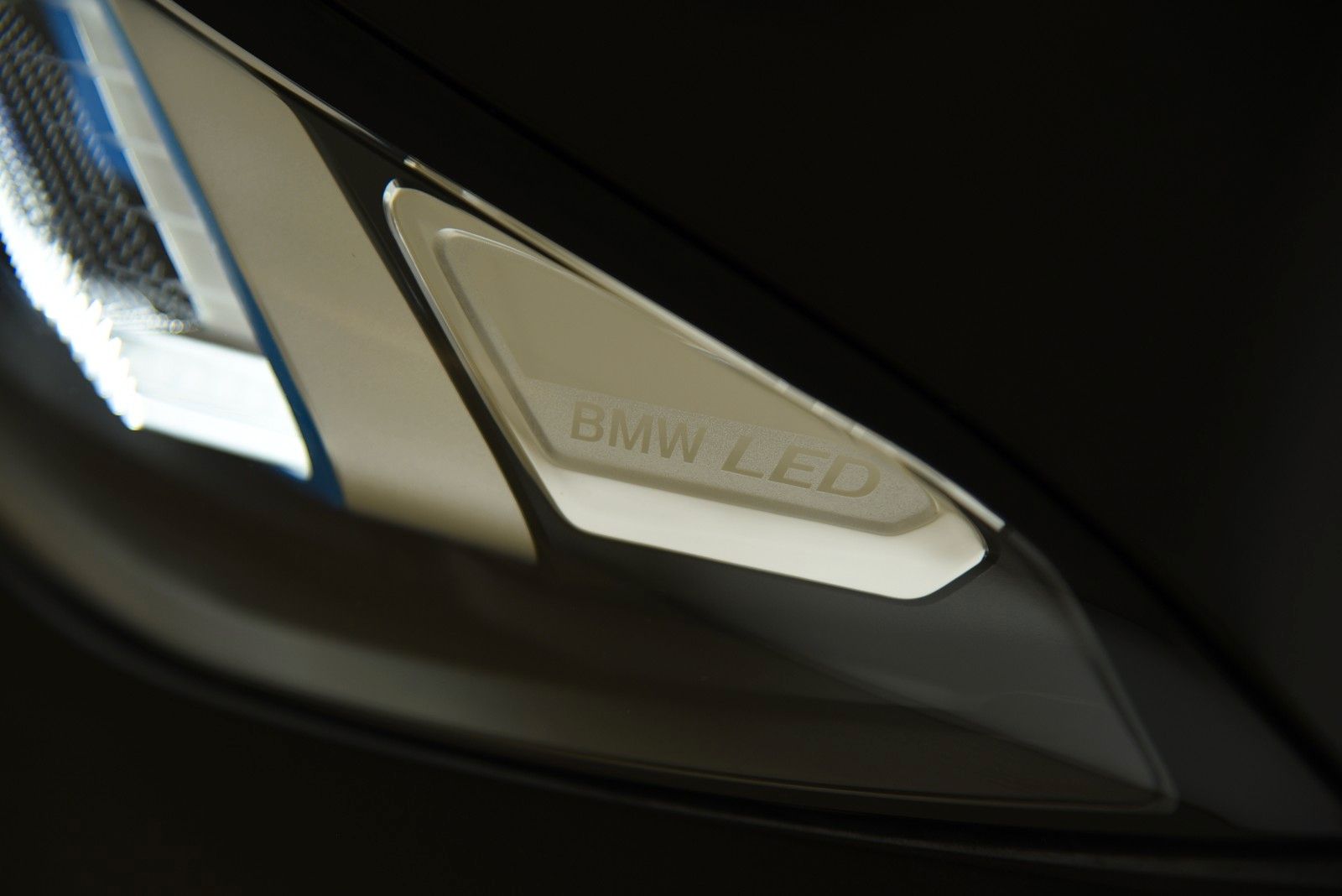 BMW 320d Touring xDrive M Sport - Samsaru's Car Outlet